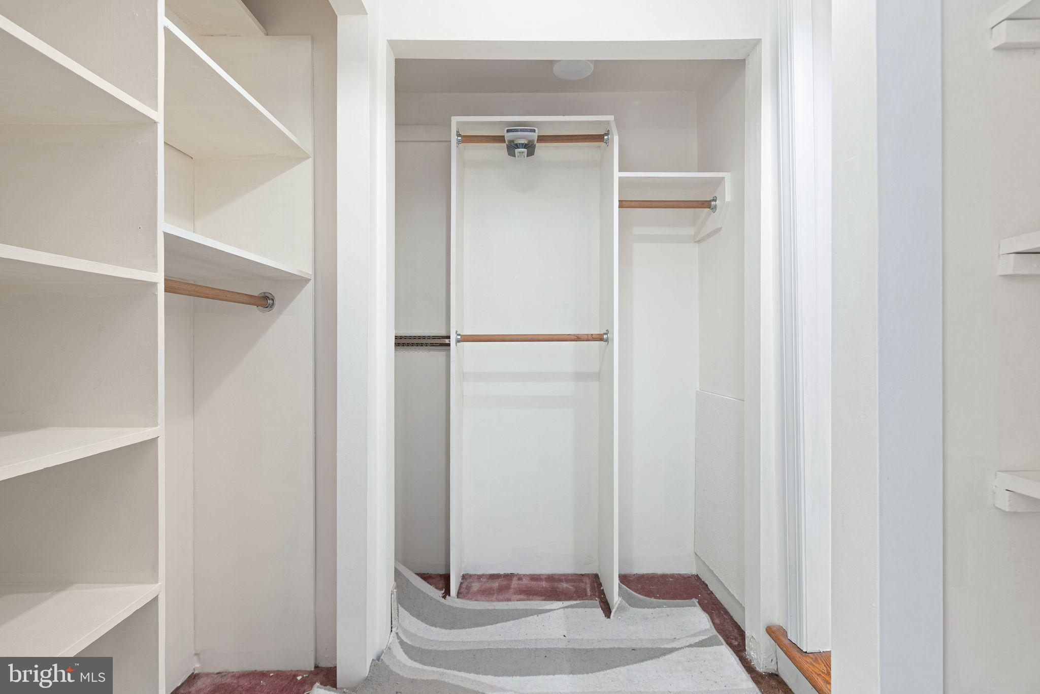 FAIRMOUNT - Residential