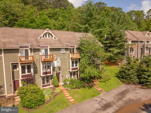 Townhouse For Sale - 18 Winding Way #18D<br/> MC HENRY, MD 21541
