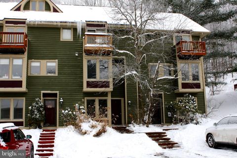 Townhouse For Sale - 18 Winding Way #18D<br/> MC HENRY, MD 21541