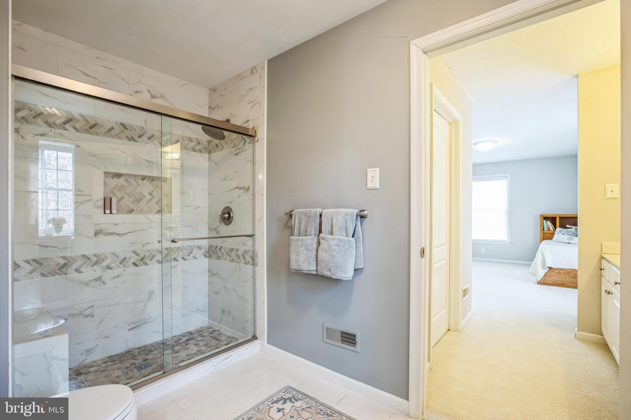 VIRGINIA GLEN - Residential