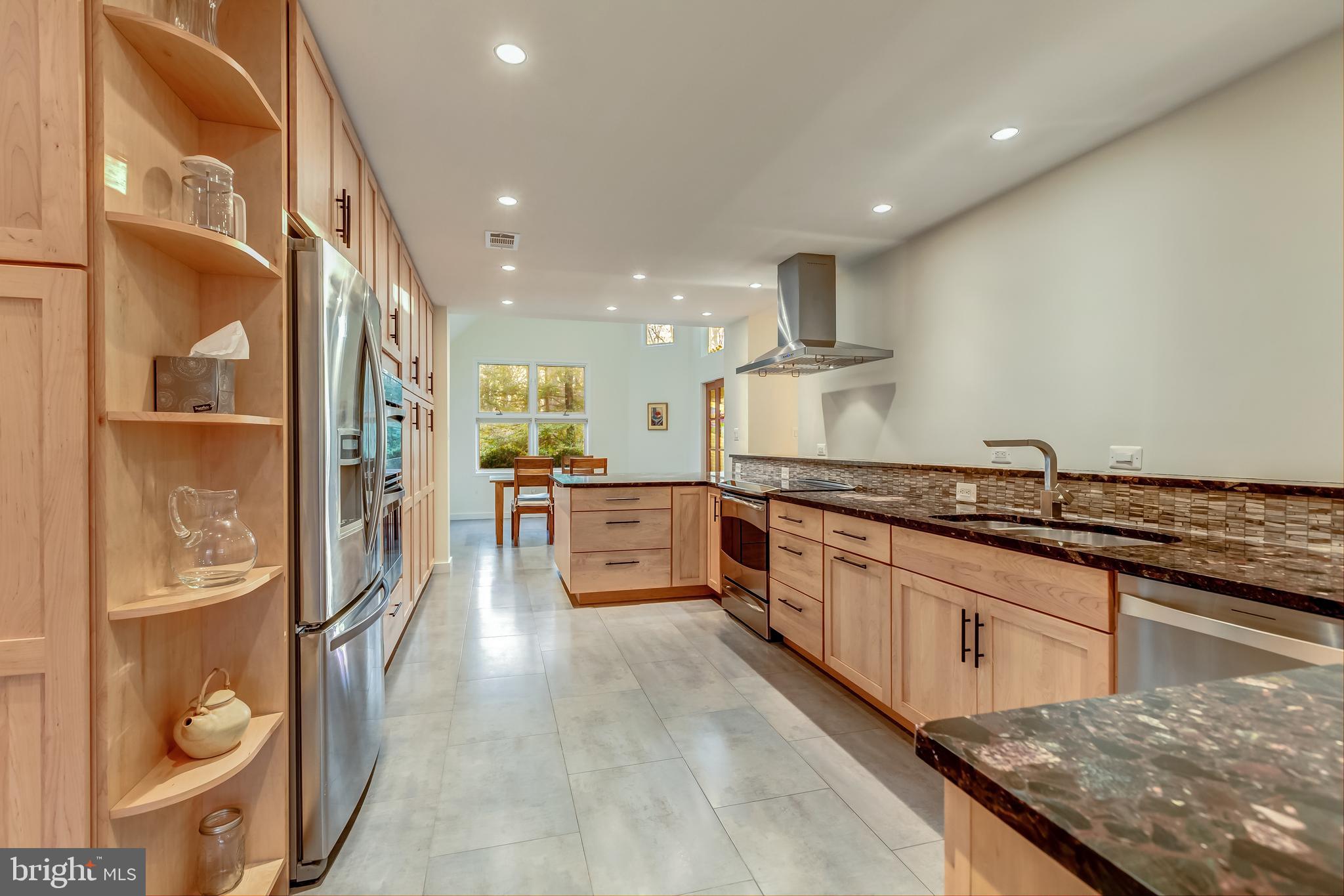 RESTON - Residential