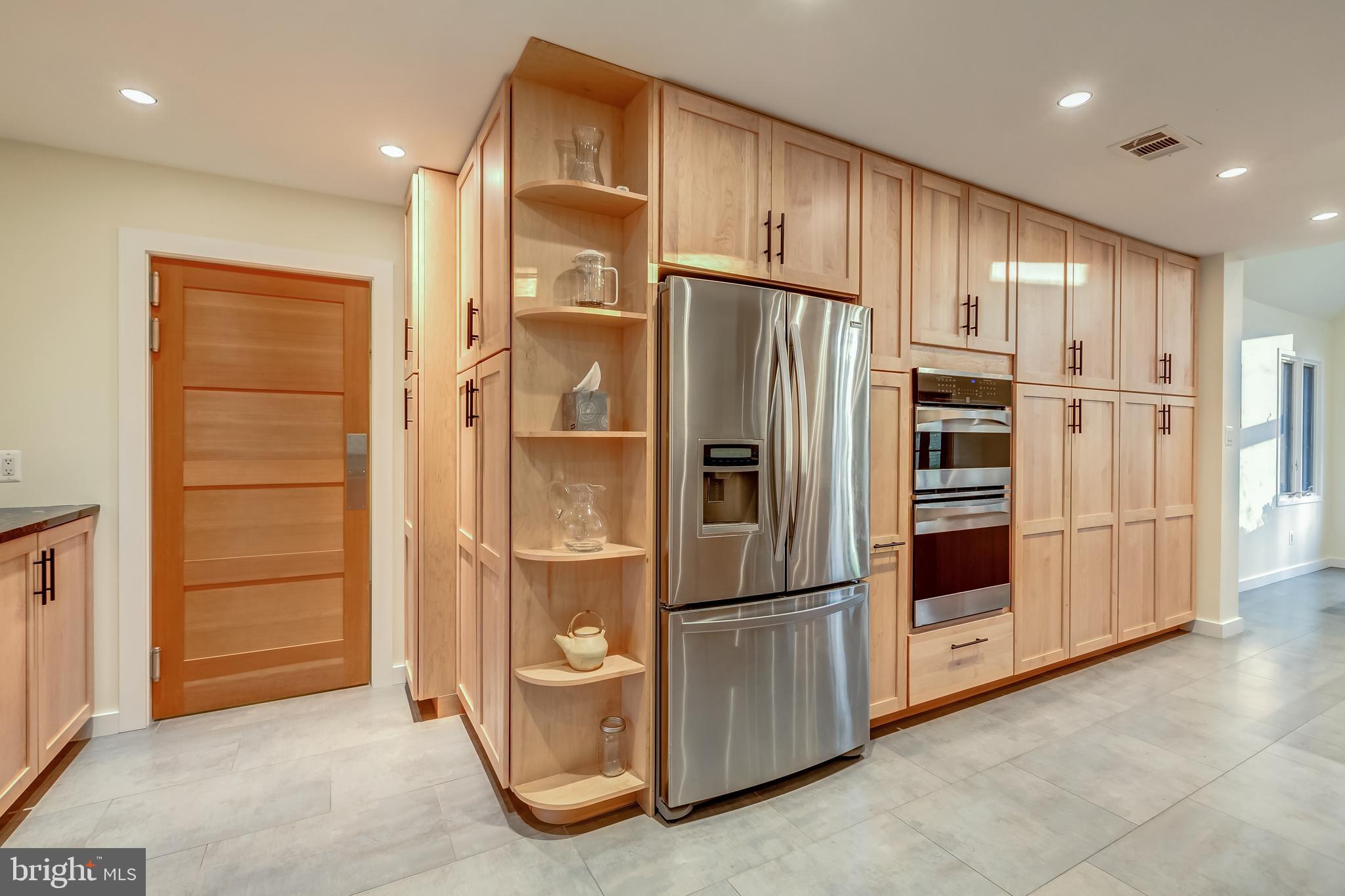 RESTON - Residential