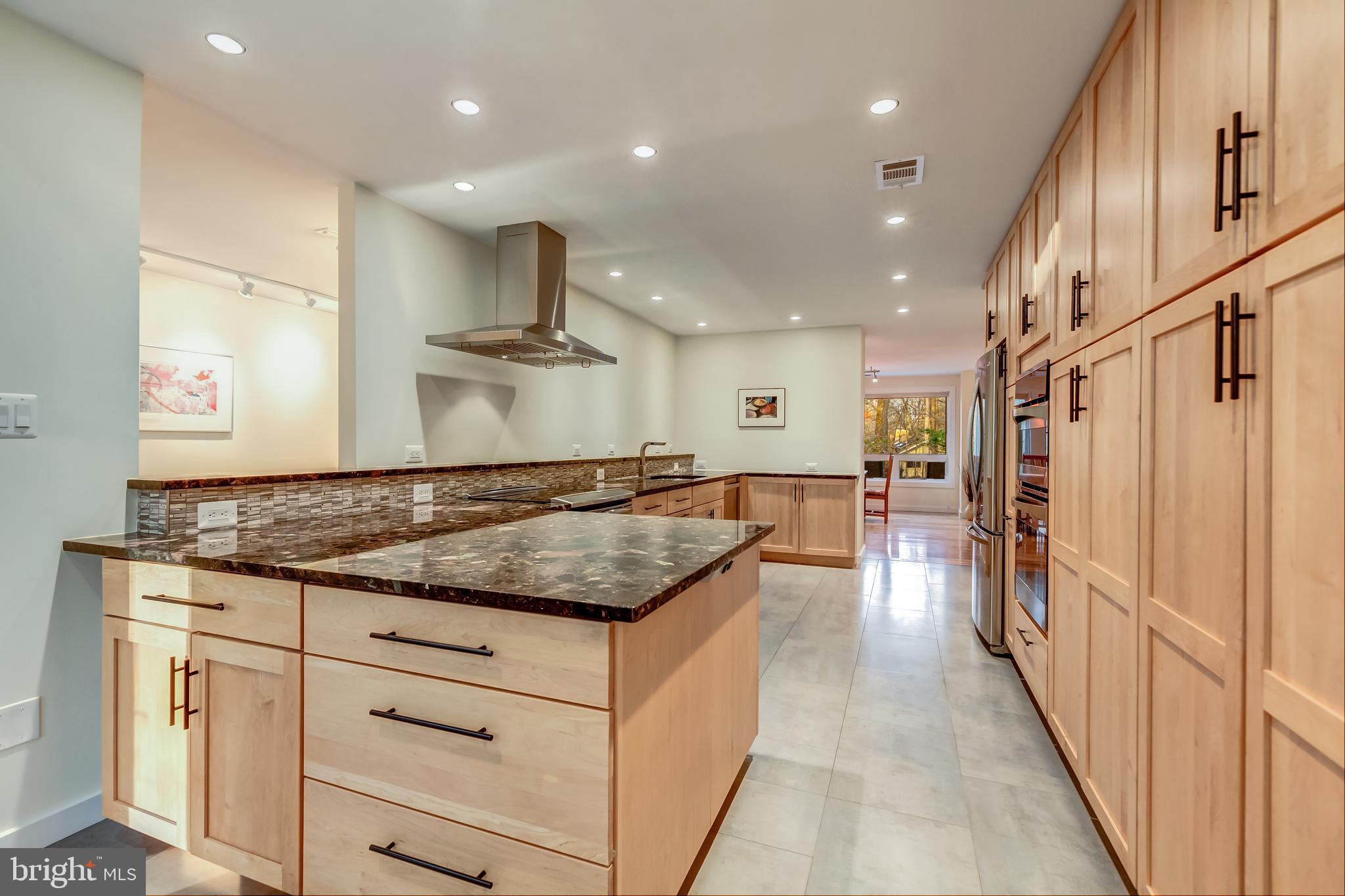 RESTON - Residential