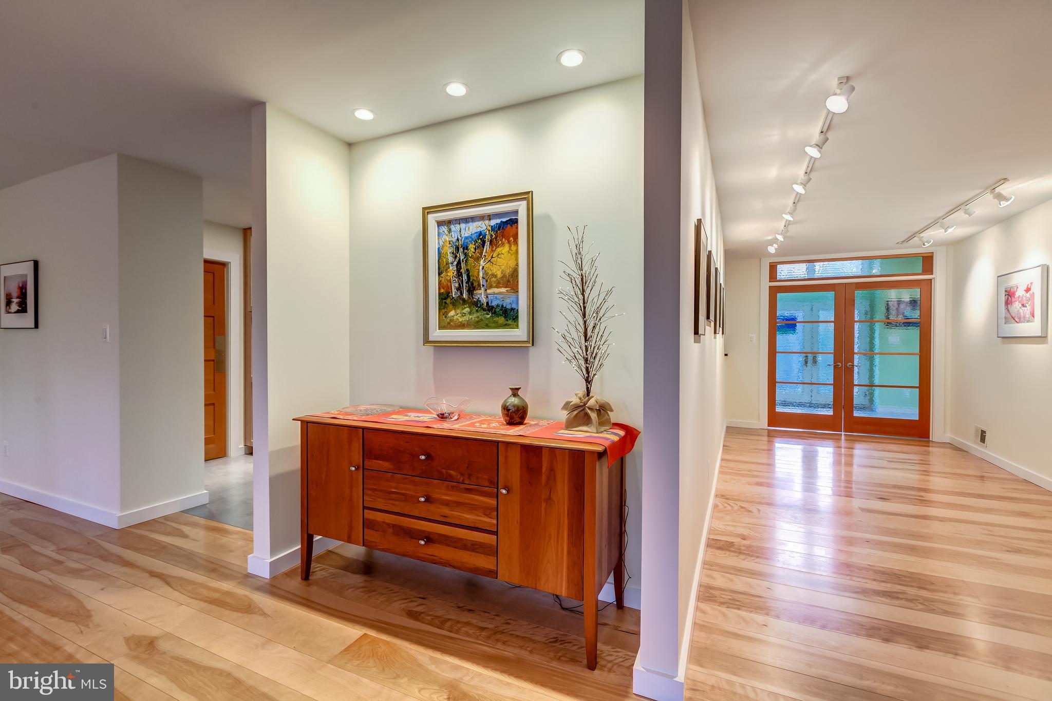 RESTON - Residential