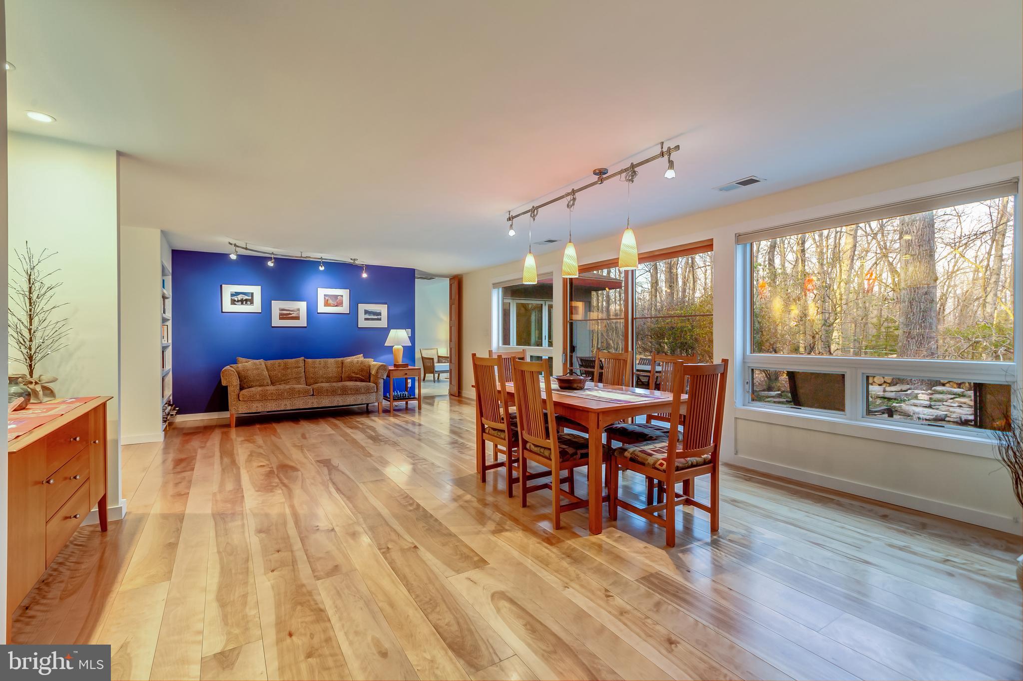 RESTON - Residential