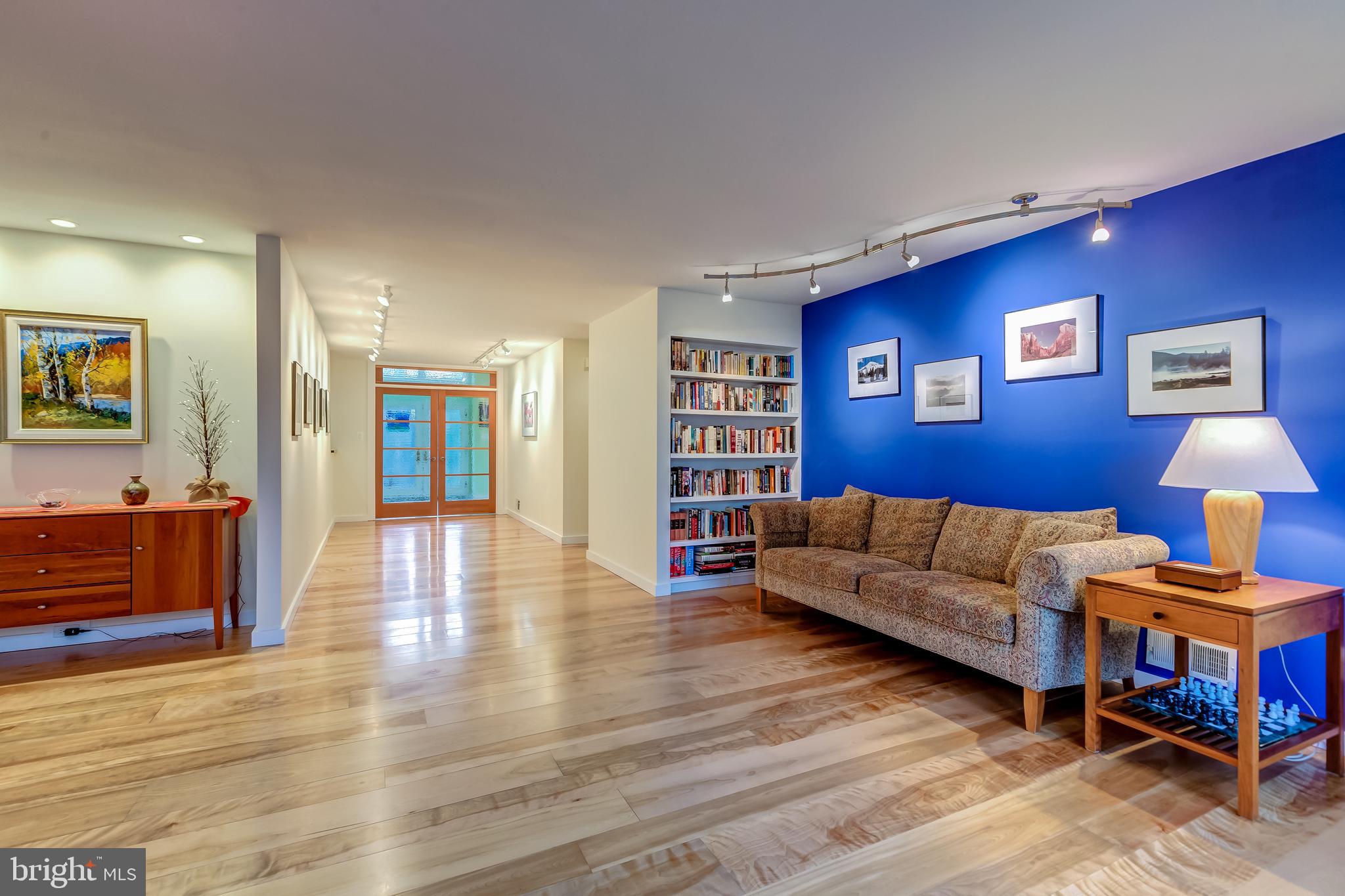 RESTON - Residential