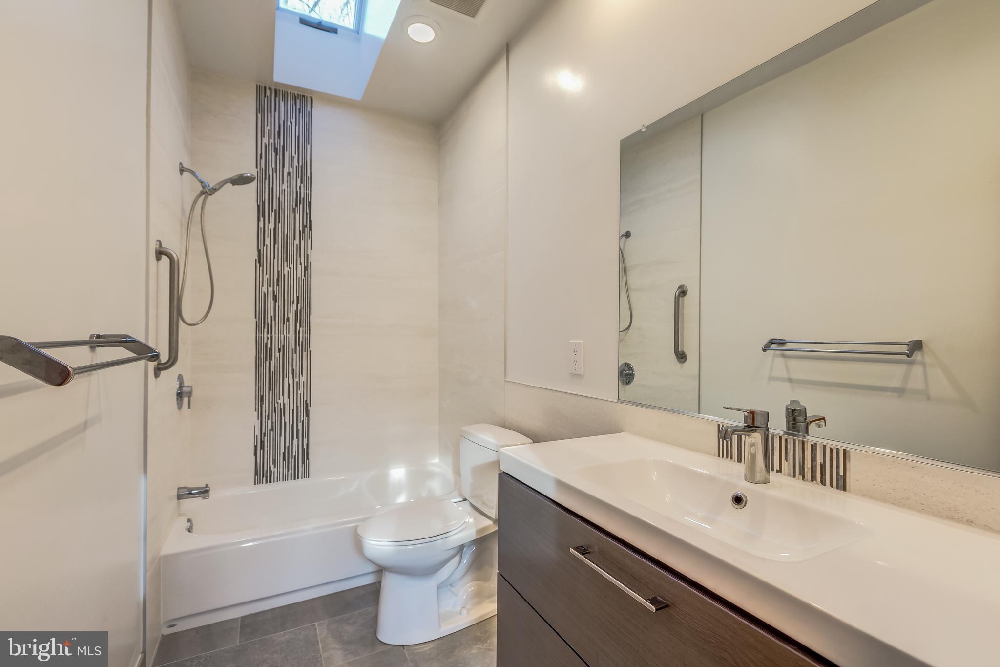 RESTON - Residential