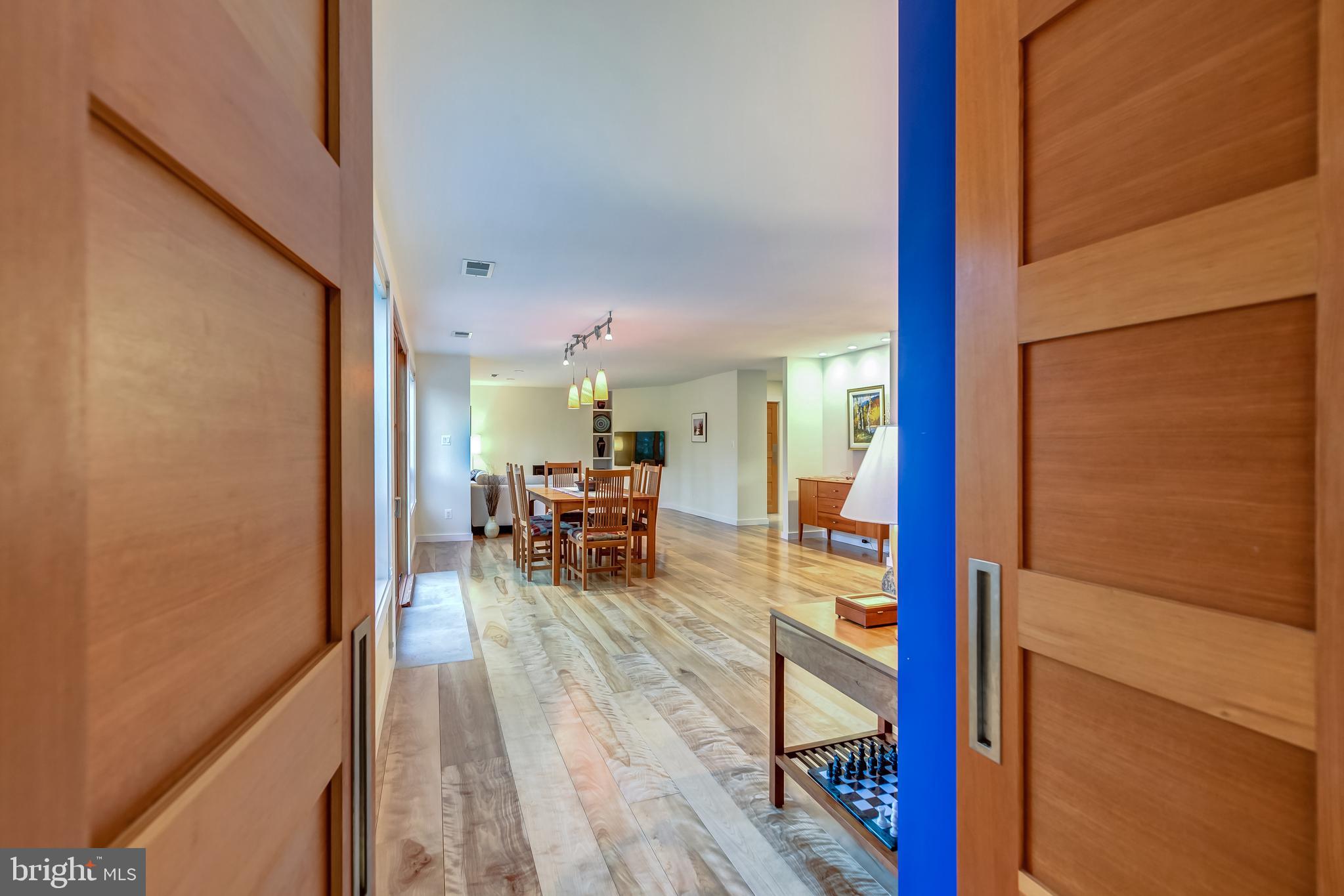 RESTON - Residential