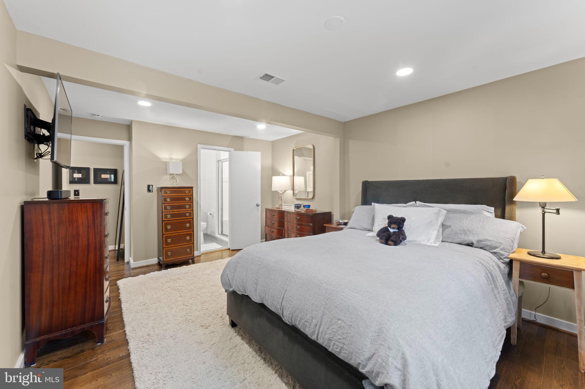 TYLER PARK - Residential