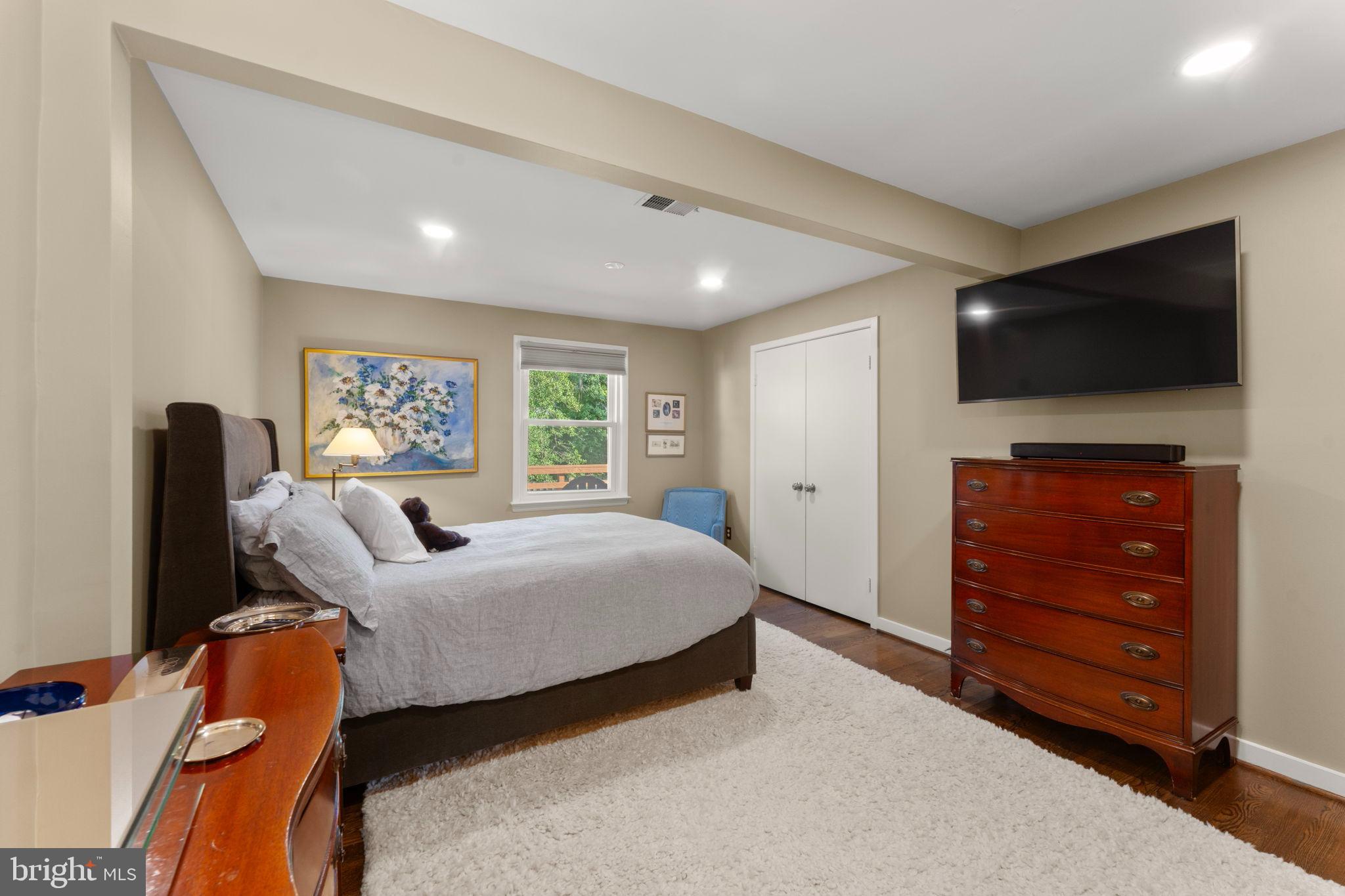 TYLER PARK - Residential