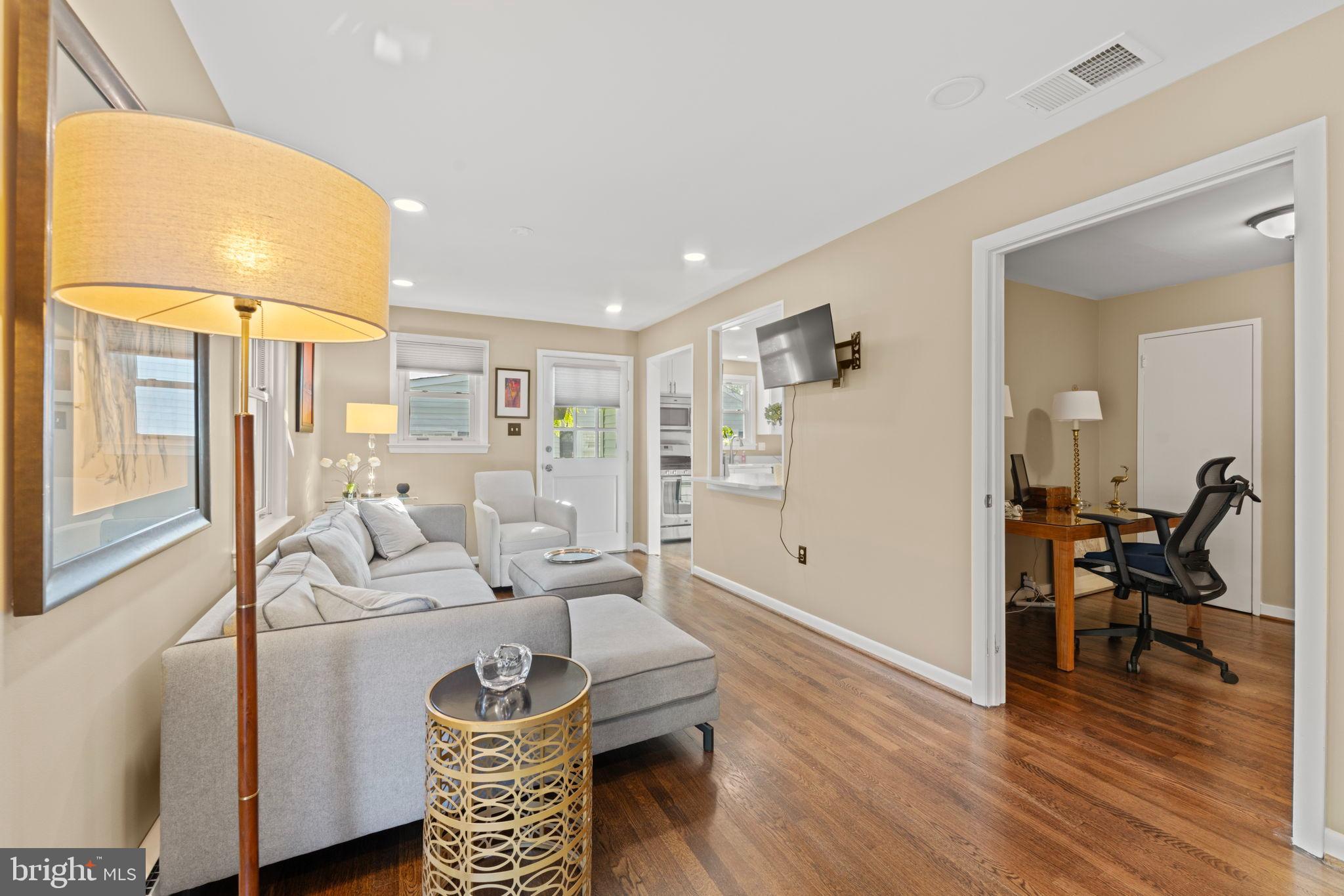 TYLER PARK - Residential