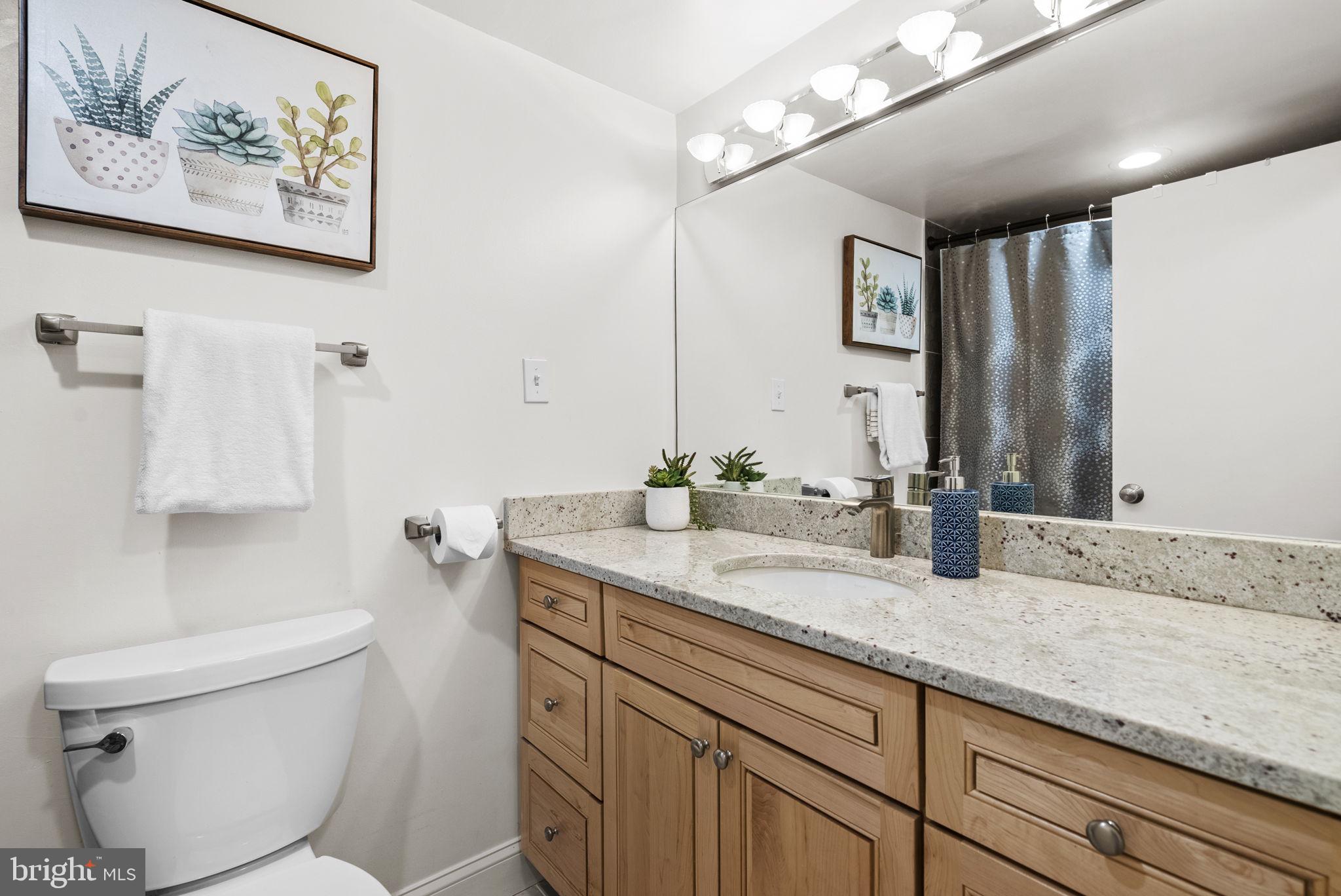 PROMENADE TOWERS - Residential