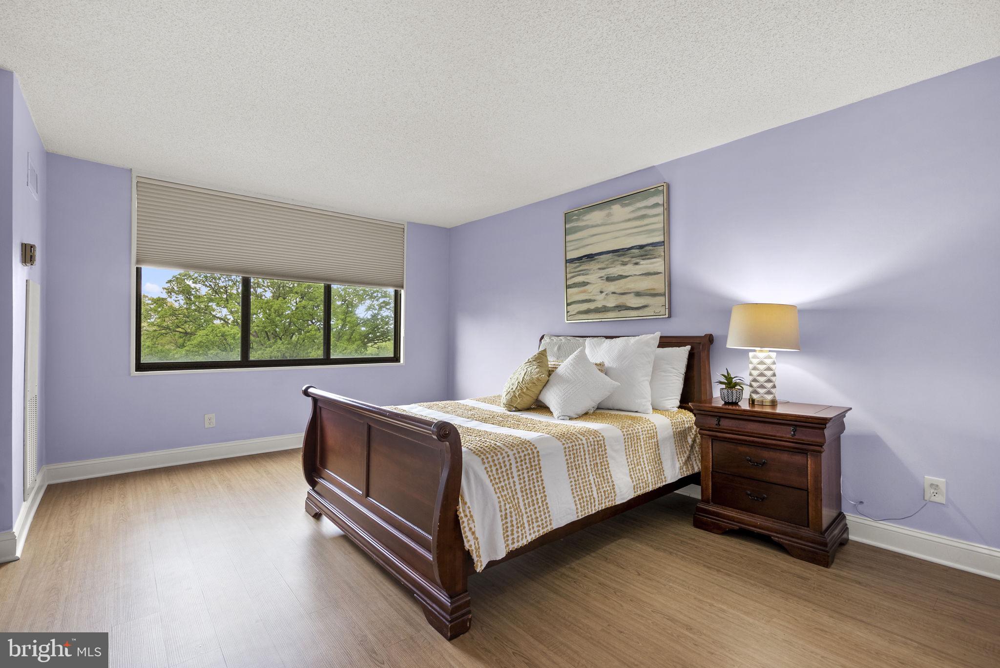 PROMENADE TOWERS - Residential