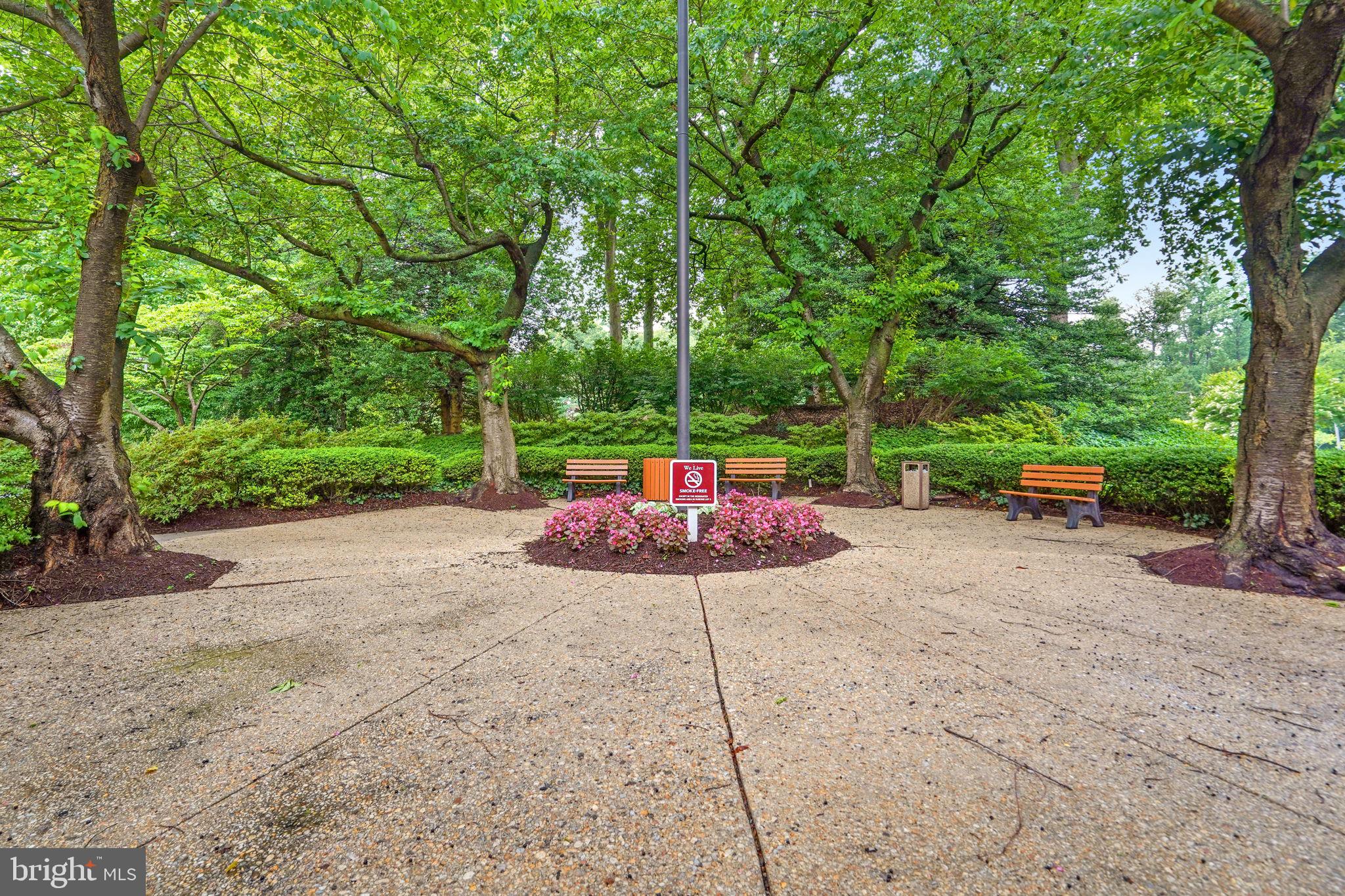 PROMENADE TOWERS - Residential