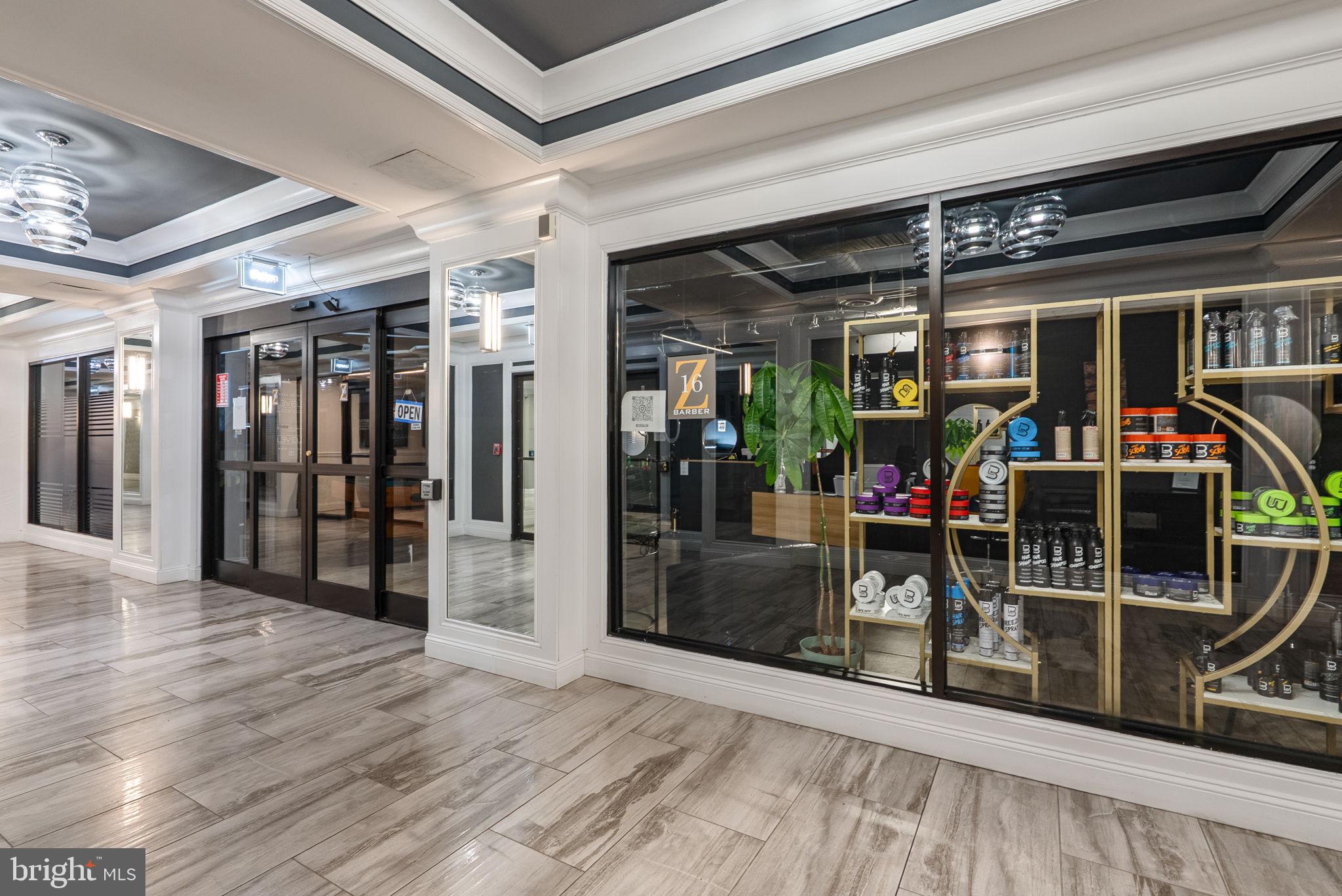 PROMENADE TOWERS - Residential