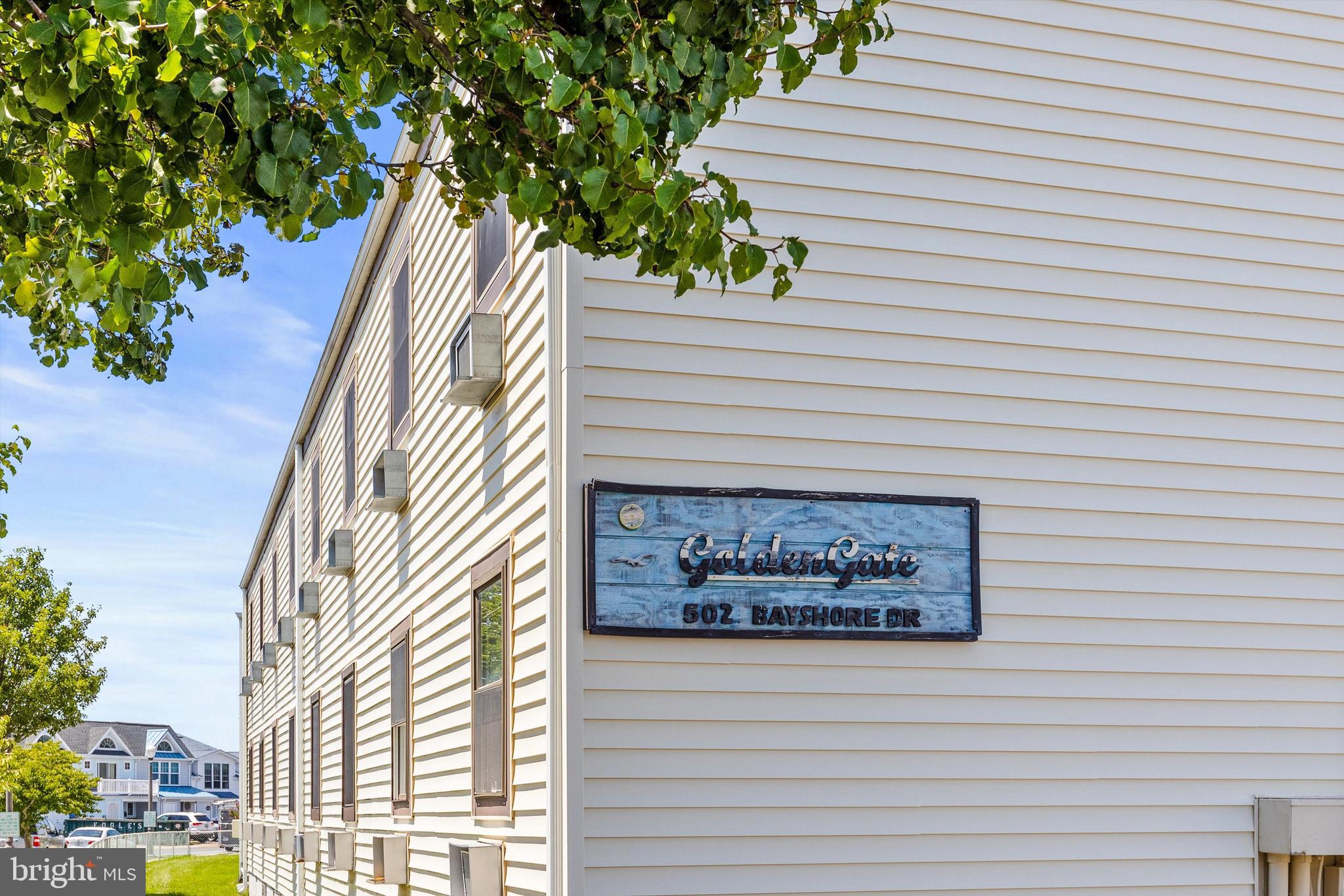 BAYSHORE ESTATES - Residential