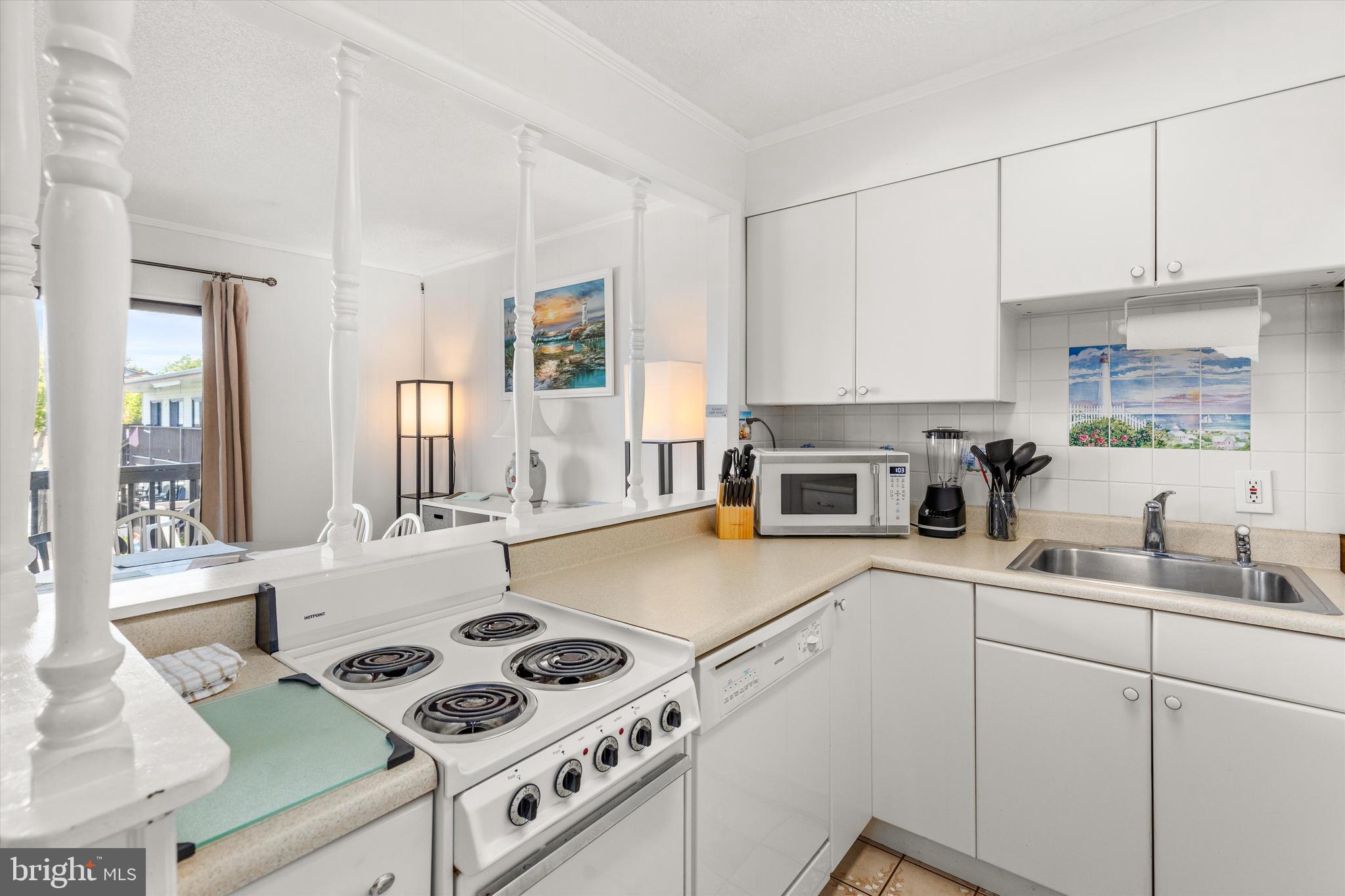 BAYSHORE ESTATES - Residential