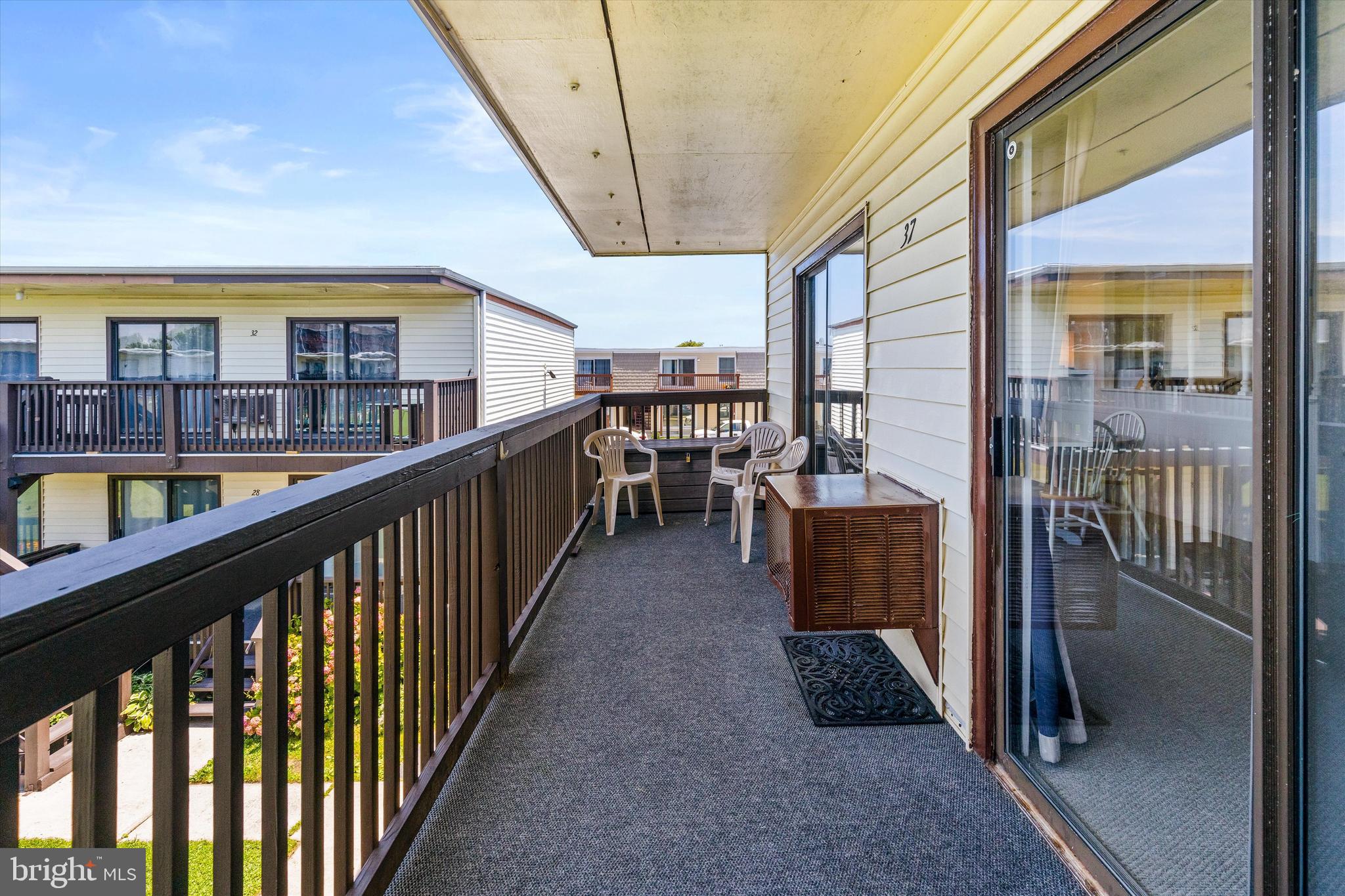 BAYSHORE ESTATES - Residential