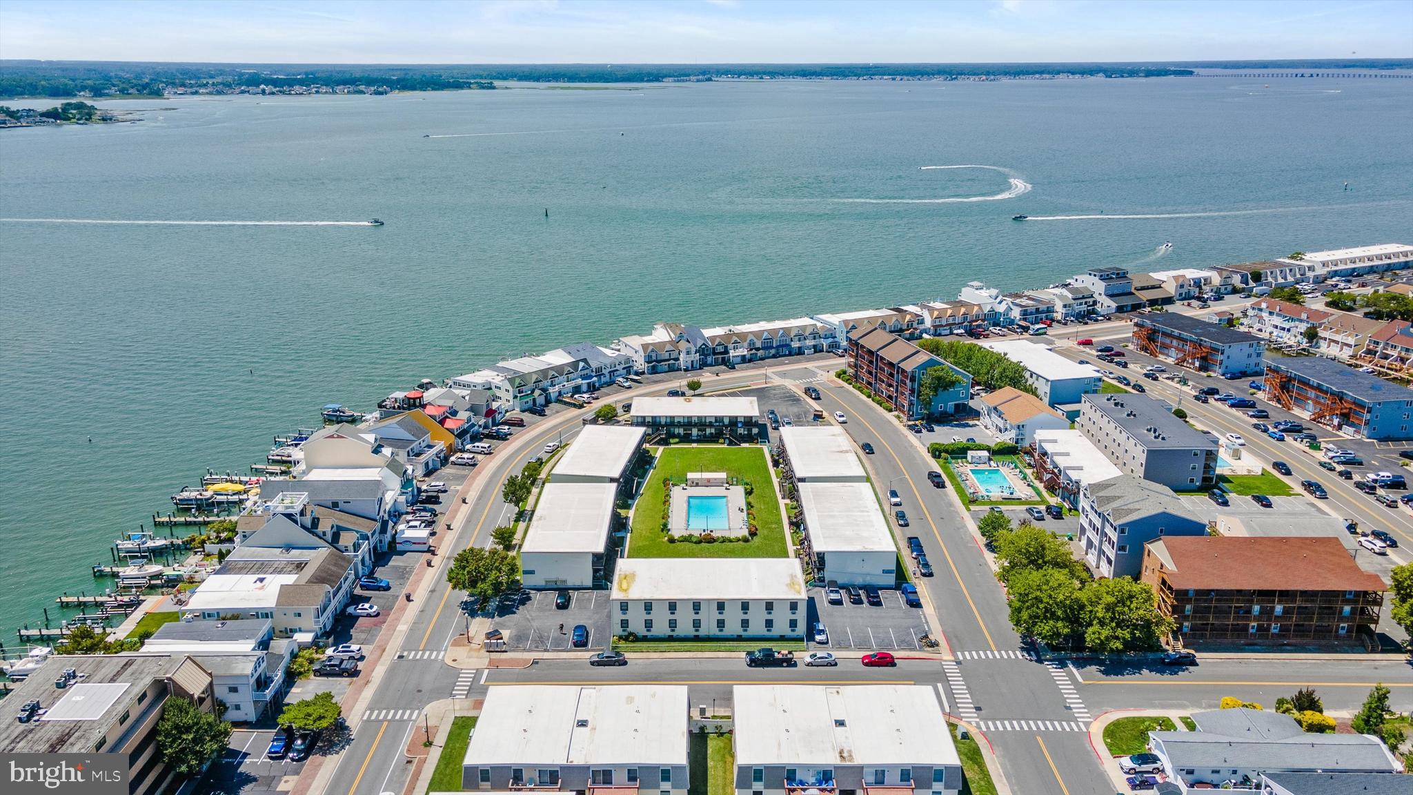 BAYSHORE ESTATES - Residential