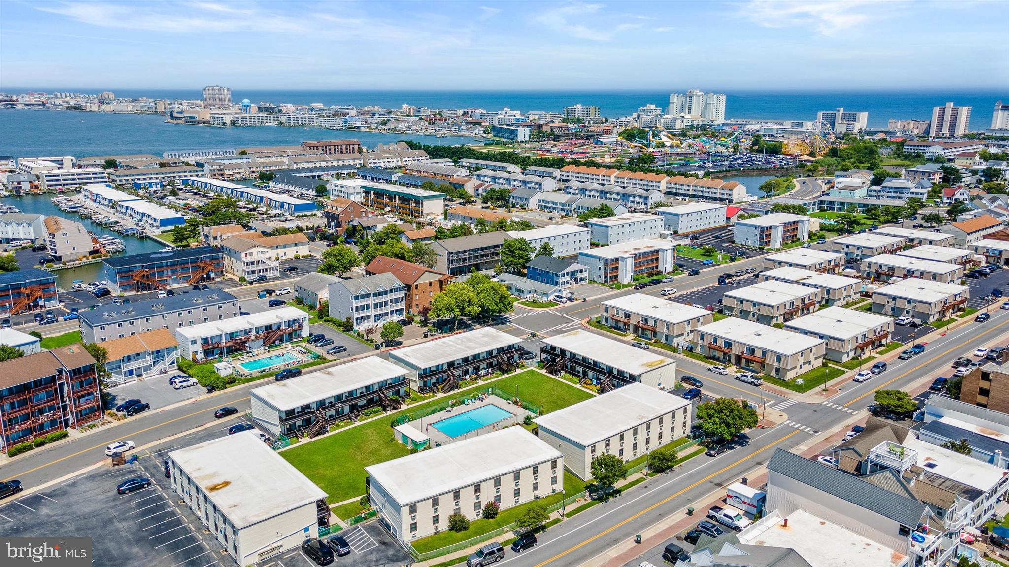 BAYSHORE ESTATES - Residential