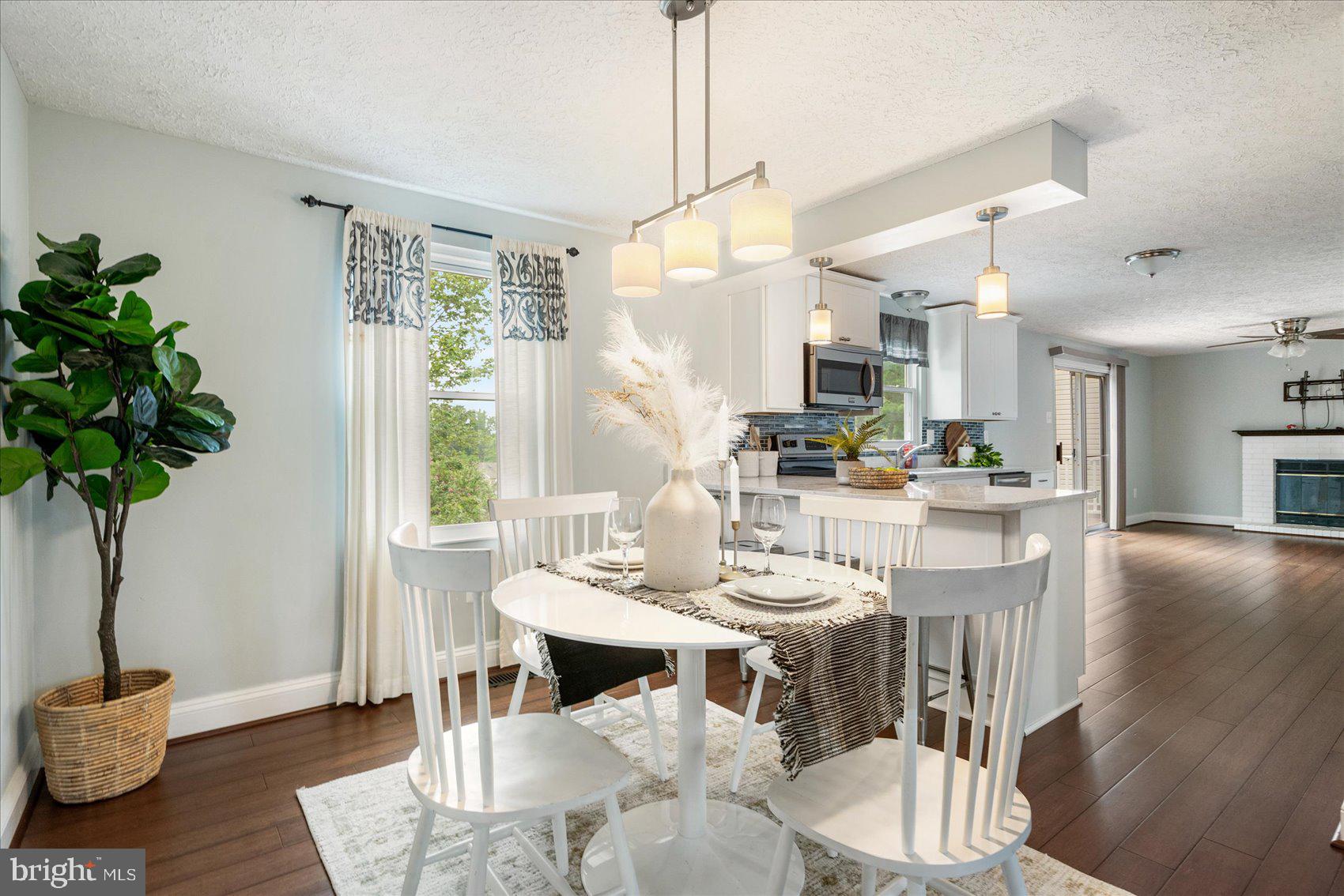 LAUREL VALLEY - Residential