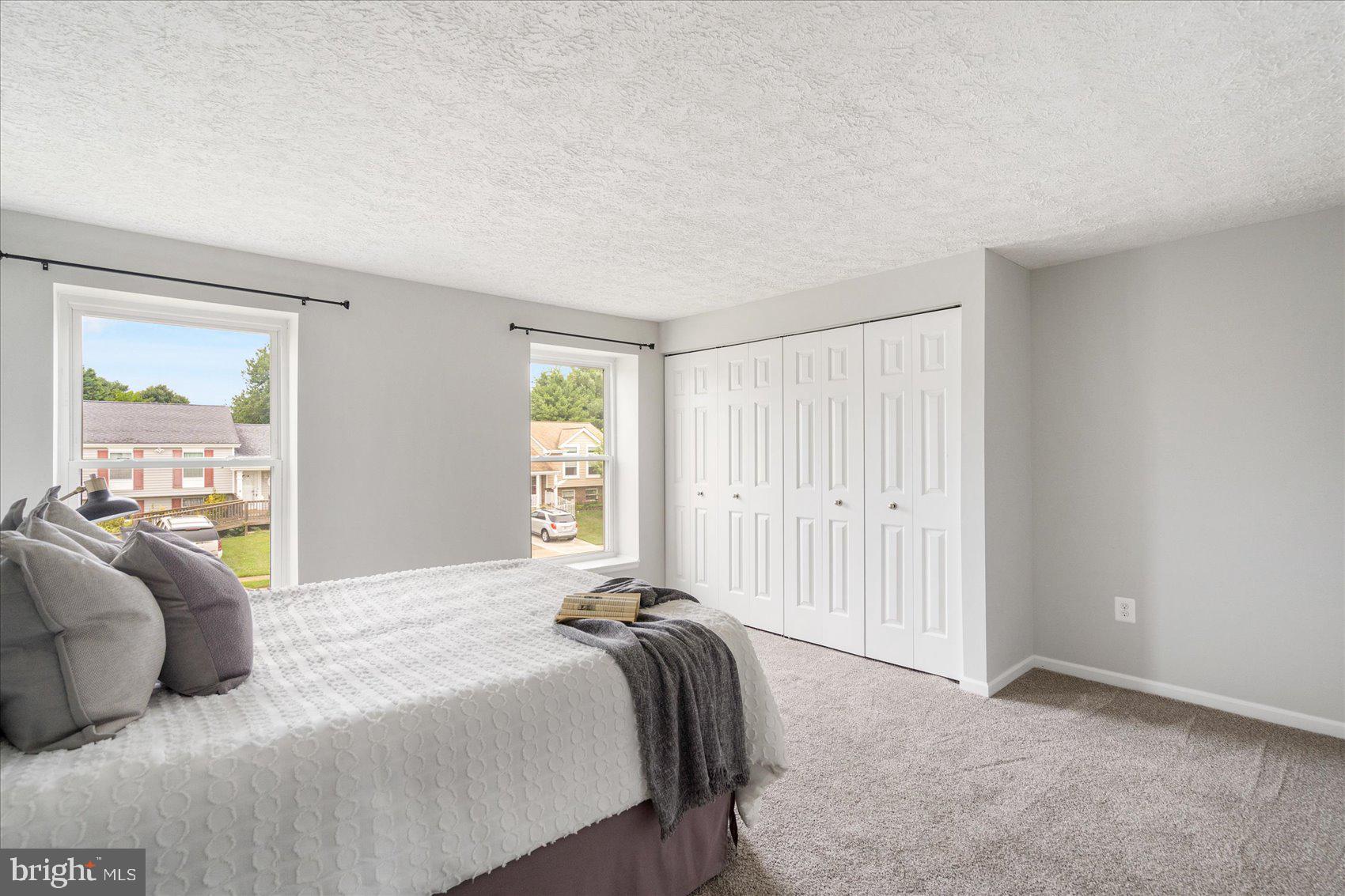 LAUREL VALLEY - Residential