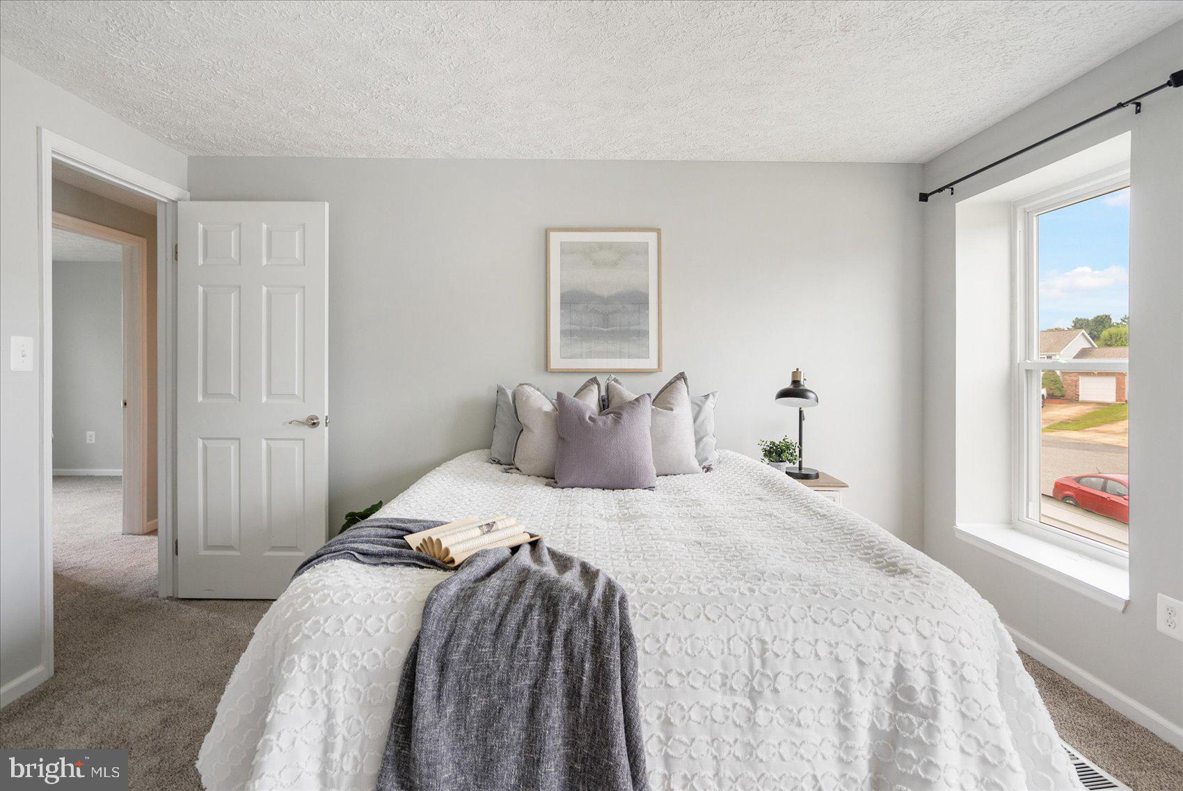 LAUREL VALLEY - Residential