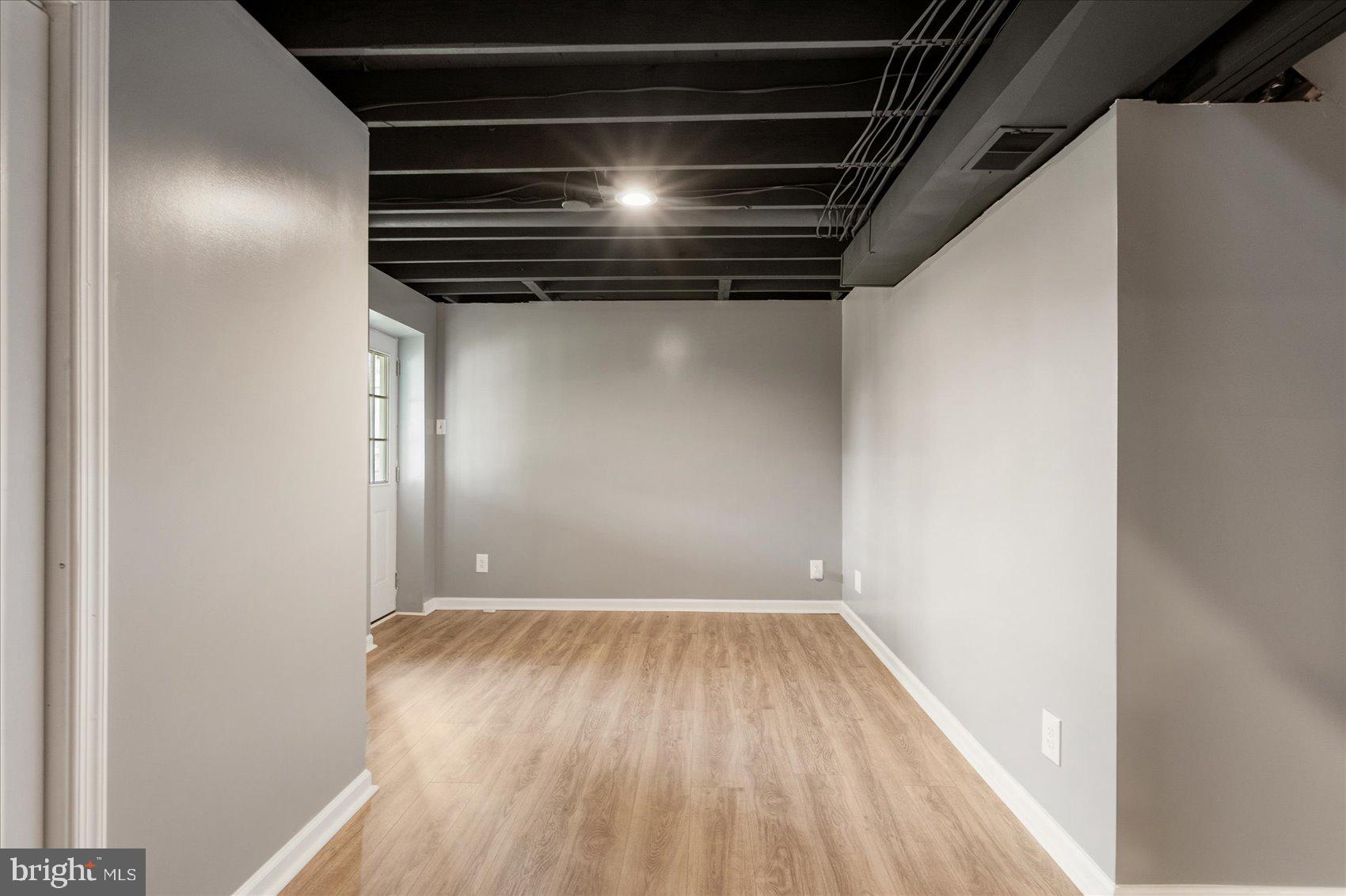 LAUREL VALLEY - Residential