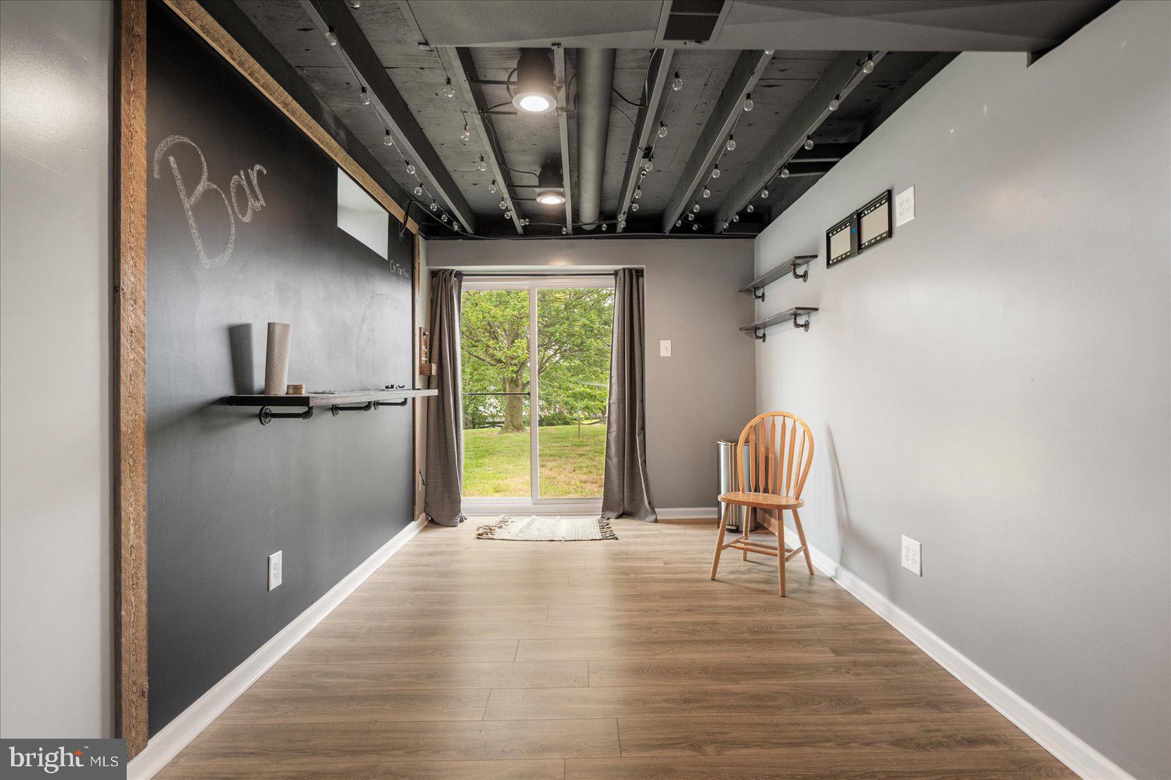 LAUREL VALLEY - Residential