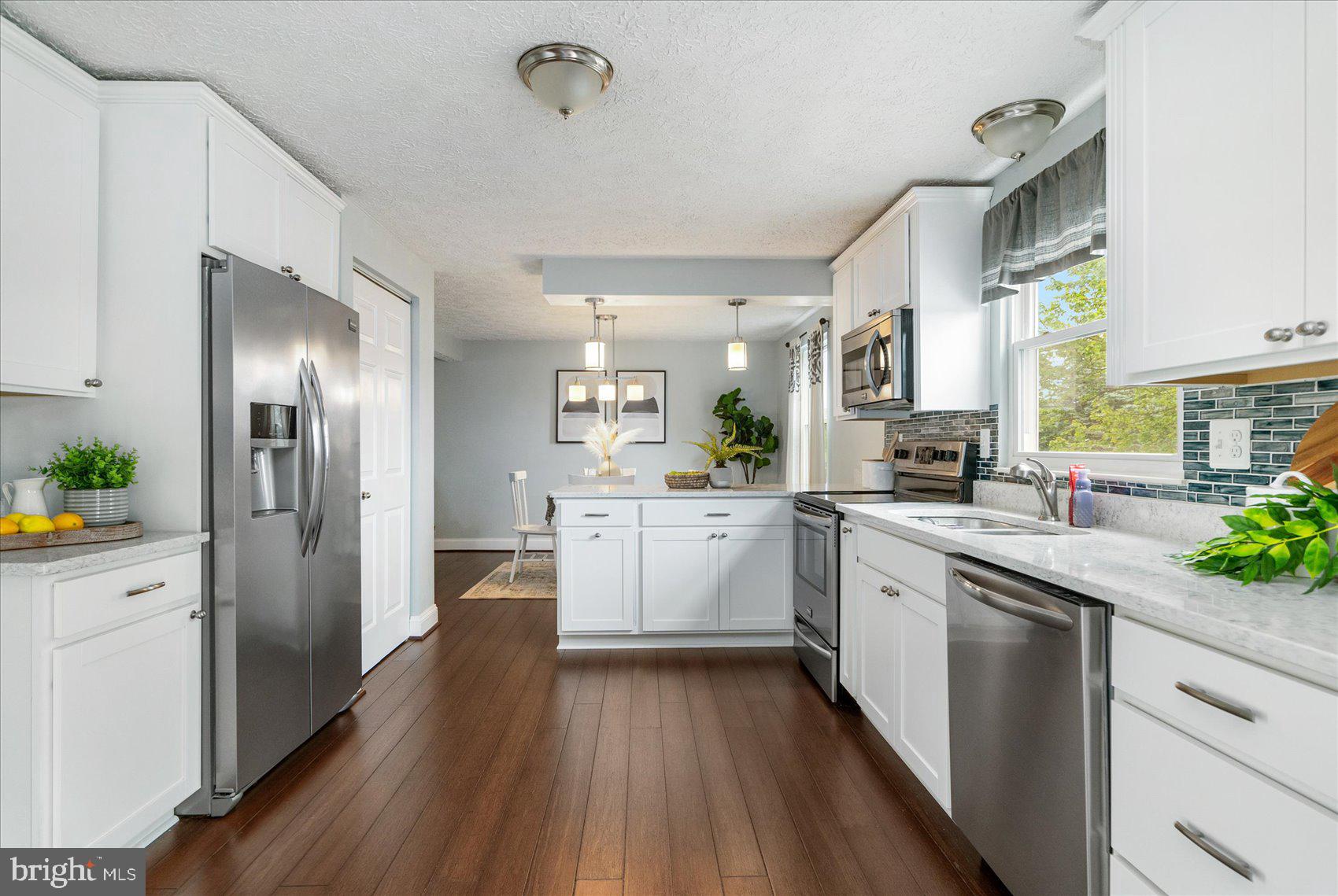 LAUREL VALLEY - Residential