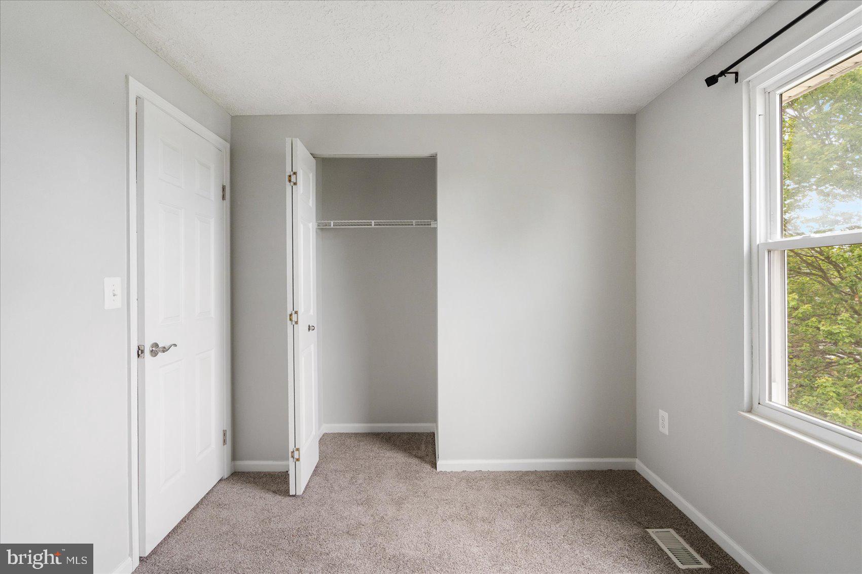 LAUREL VALLEY - Residential