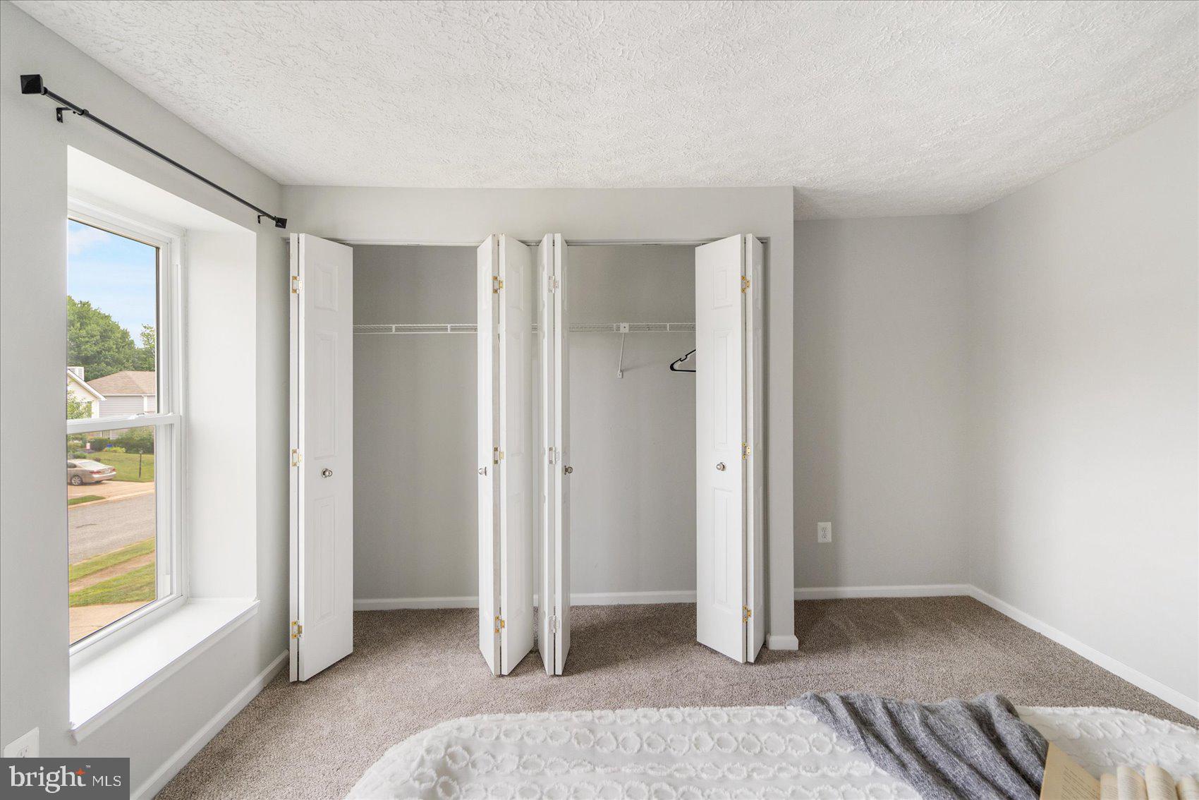 LAUREL VALLEY - Residential