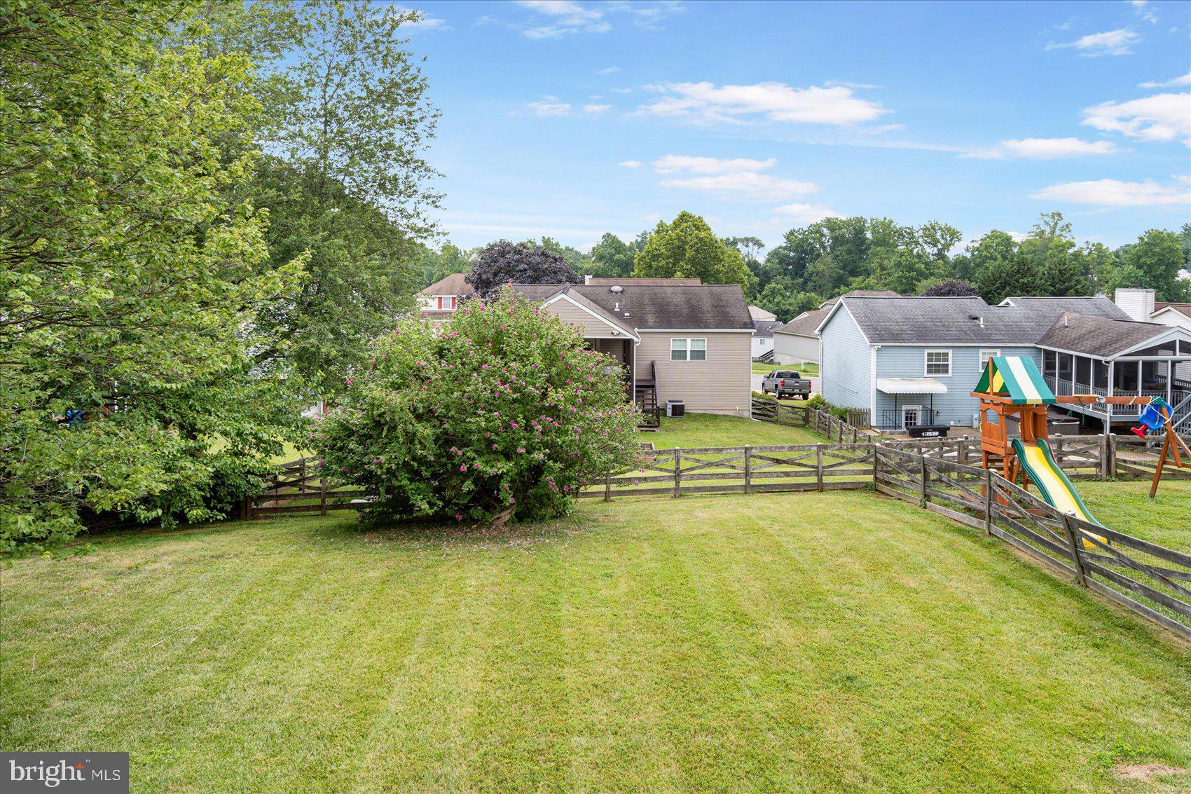 LAUREL VALLEY - Residential