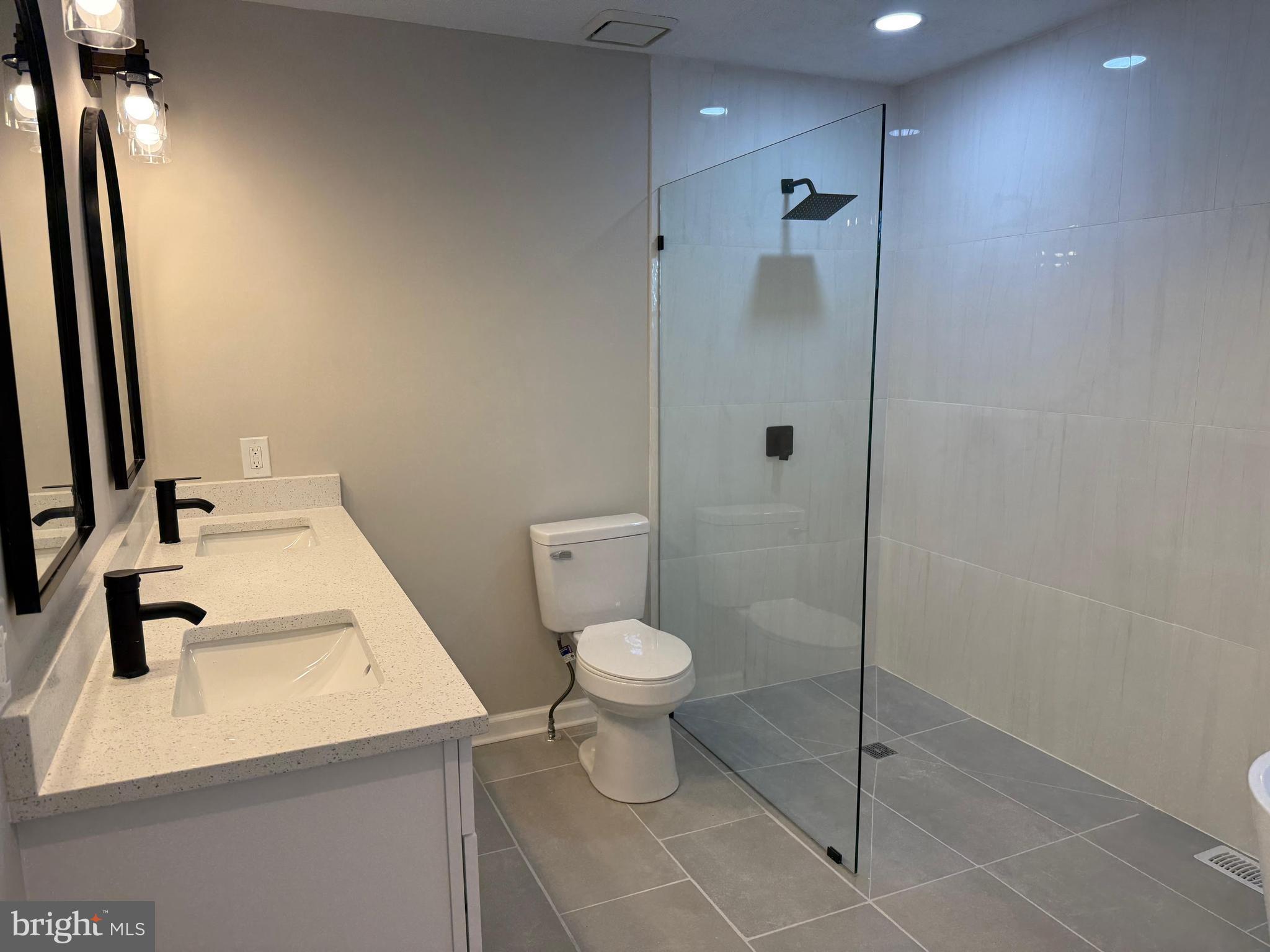 ARAGONA VILLAGE - Residential