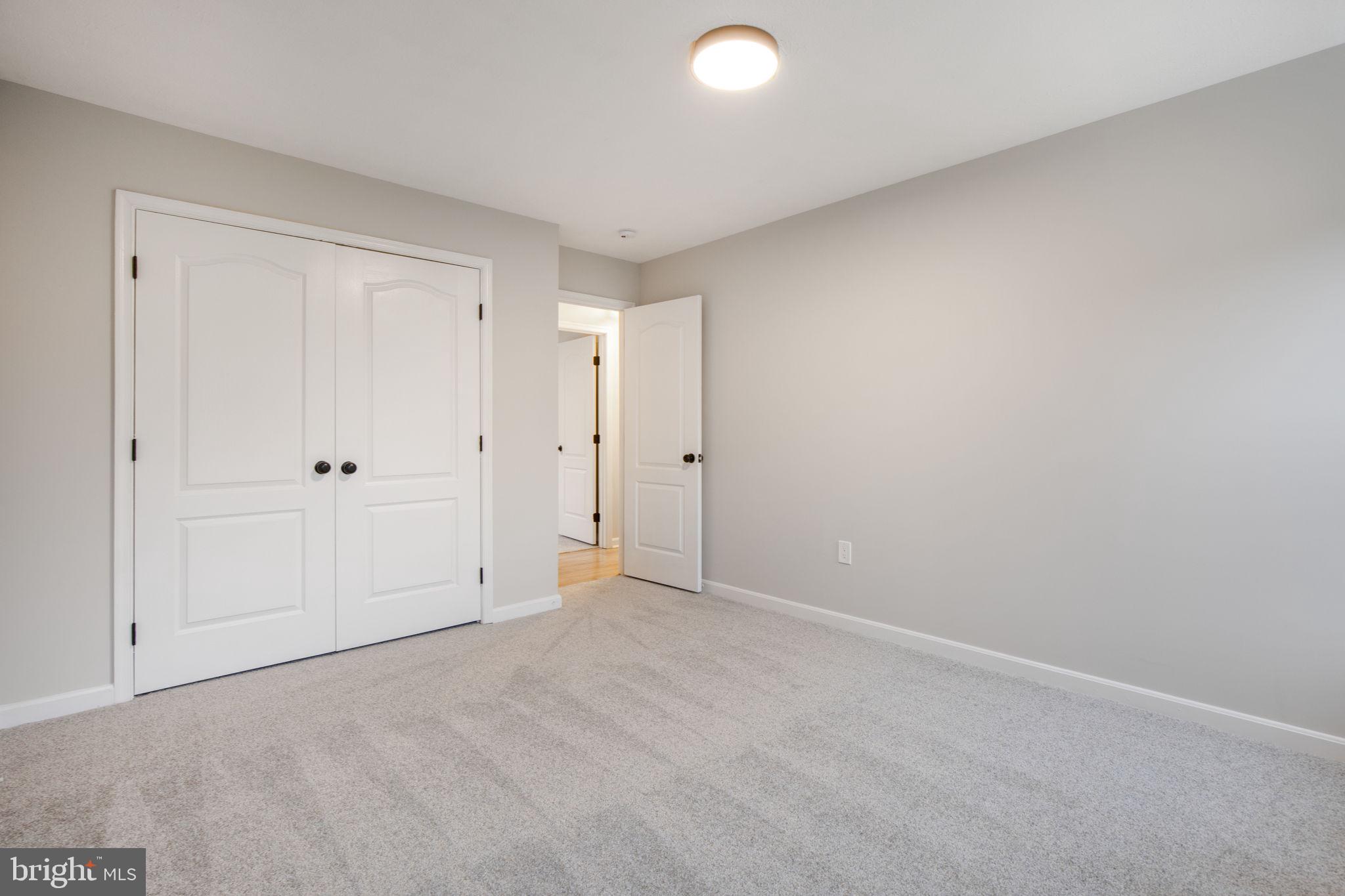 ARAGONA VILLAGE - Residential