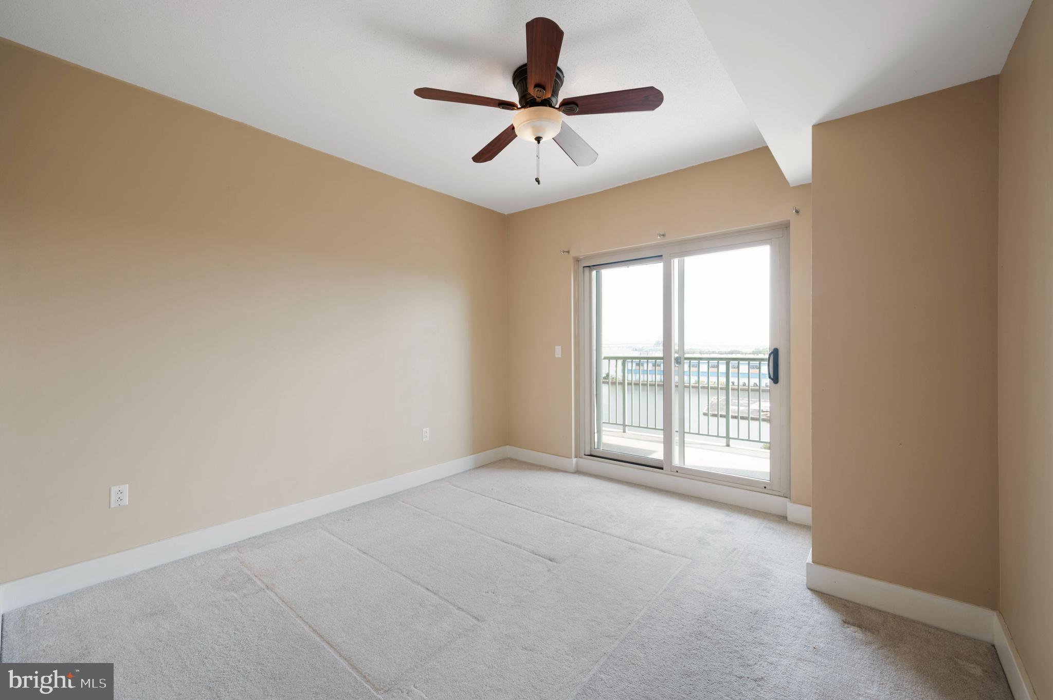 DOCKSIDE CONDOMINIUM - Residential