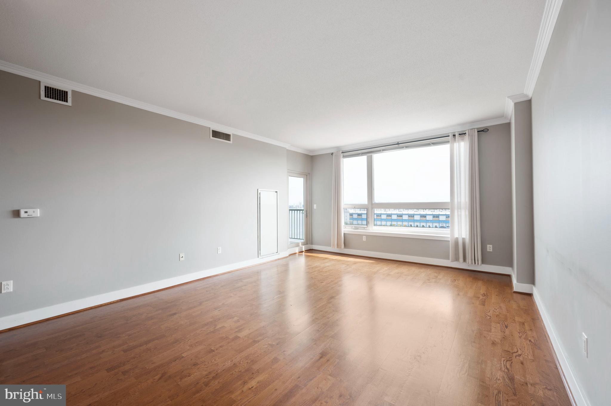 DOCKSIDE CONDOMINIUM - Residential