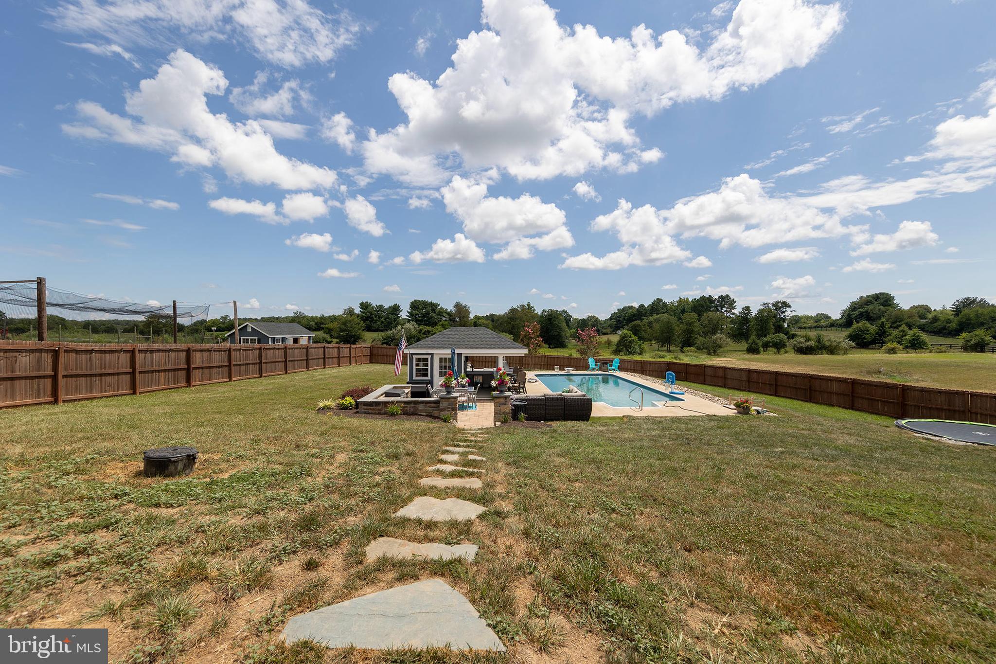 GRACE CHURCH MEADOWS - Residential