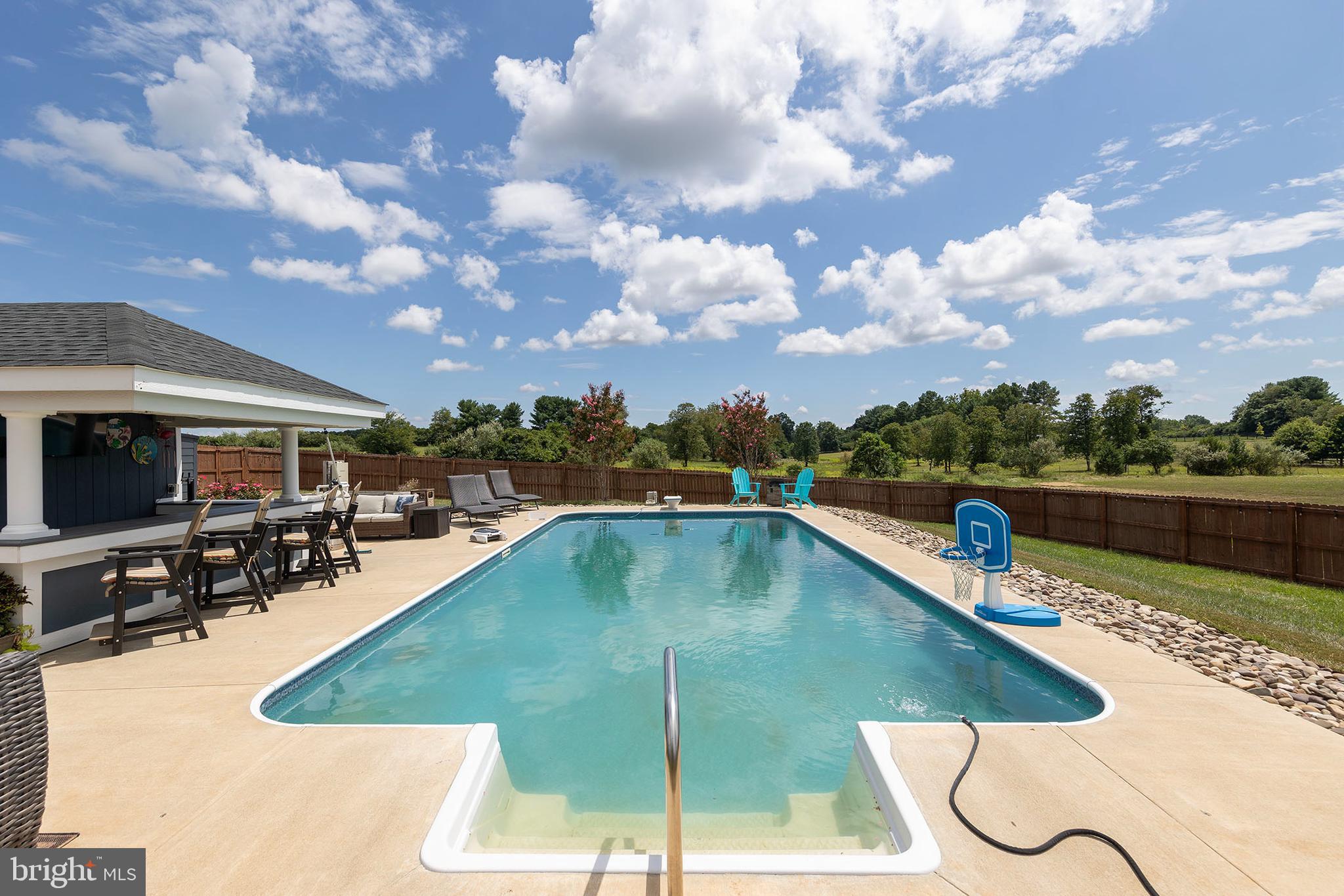 GRACE CHURCH MEADOWS - Residential