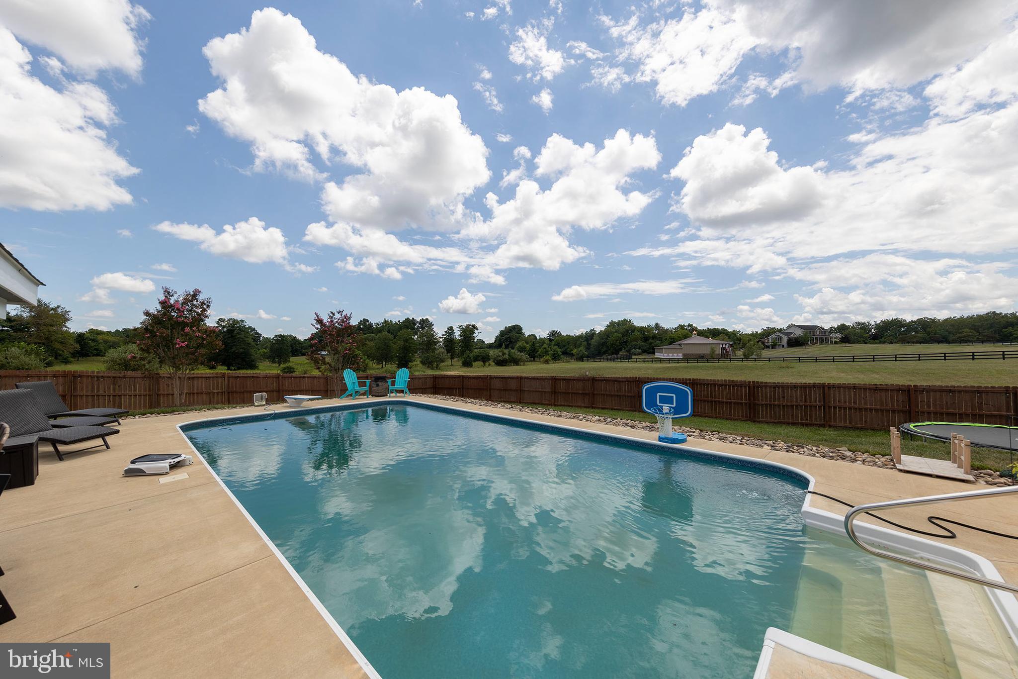 GRACE CHURCH MEADOWS - Residential