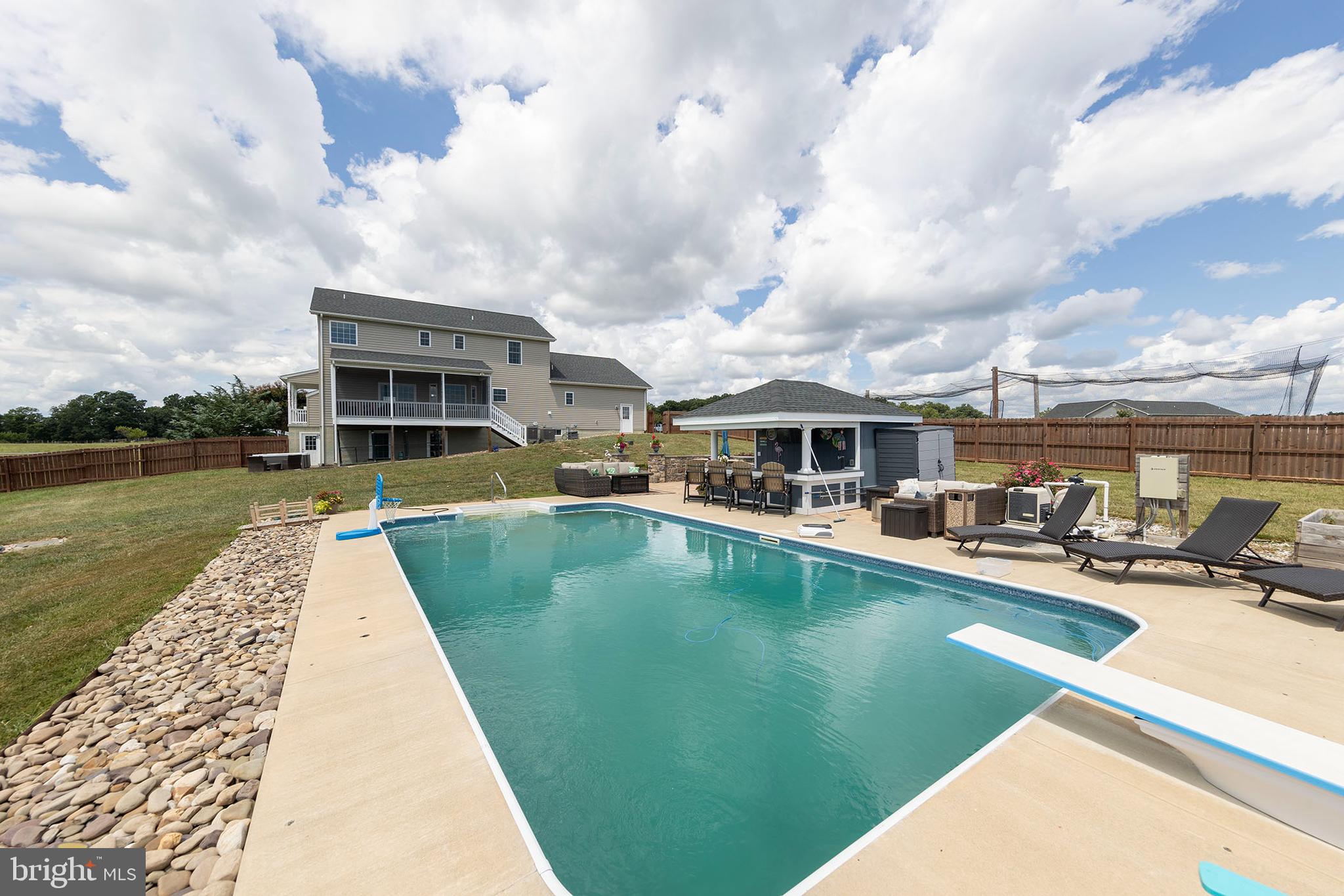 GRACE CHURCH MEADOWS - Residential