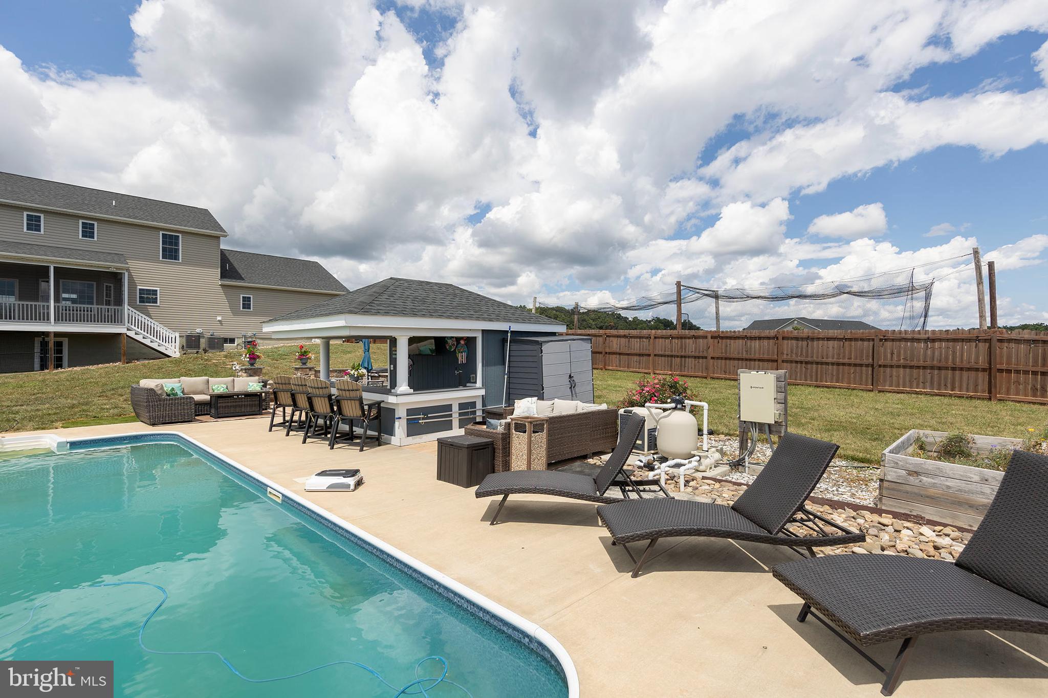 GRACE CHURCH MEADOWS - Residential