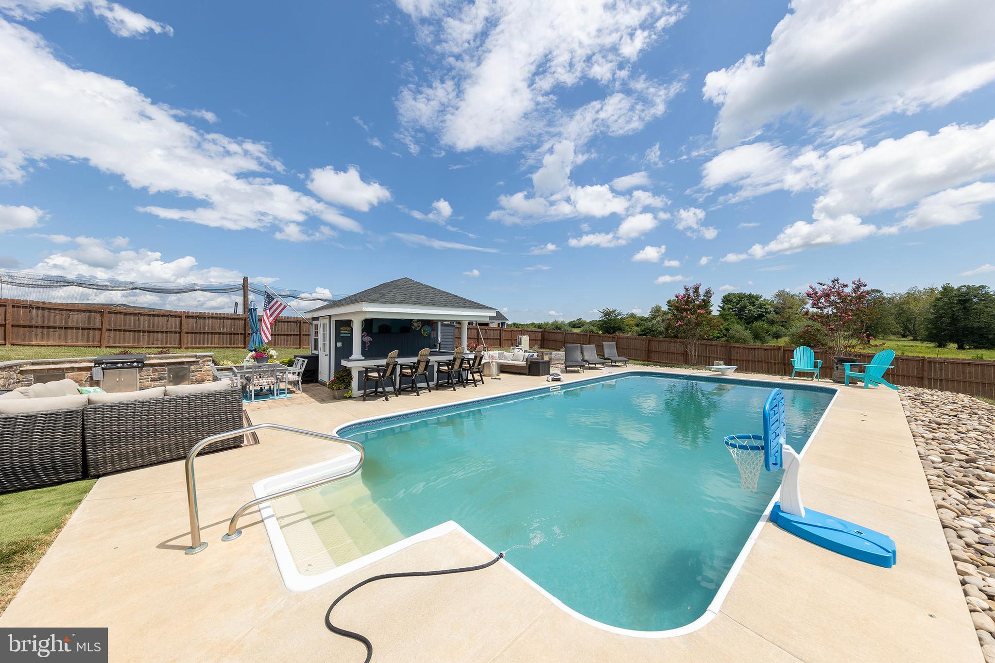 GRACE CHURCH MEADOWS - Residential