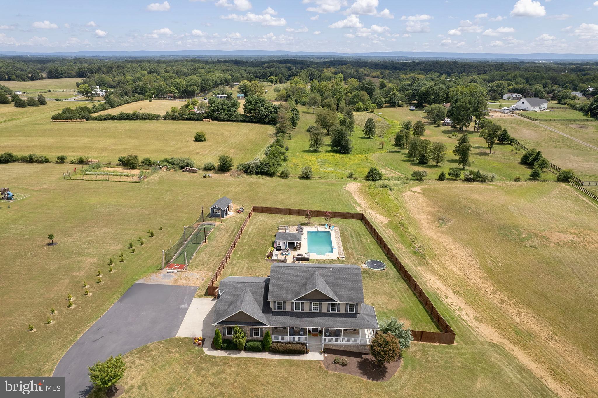 GRACE CHURCH MEADOWS - Residential