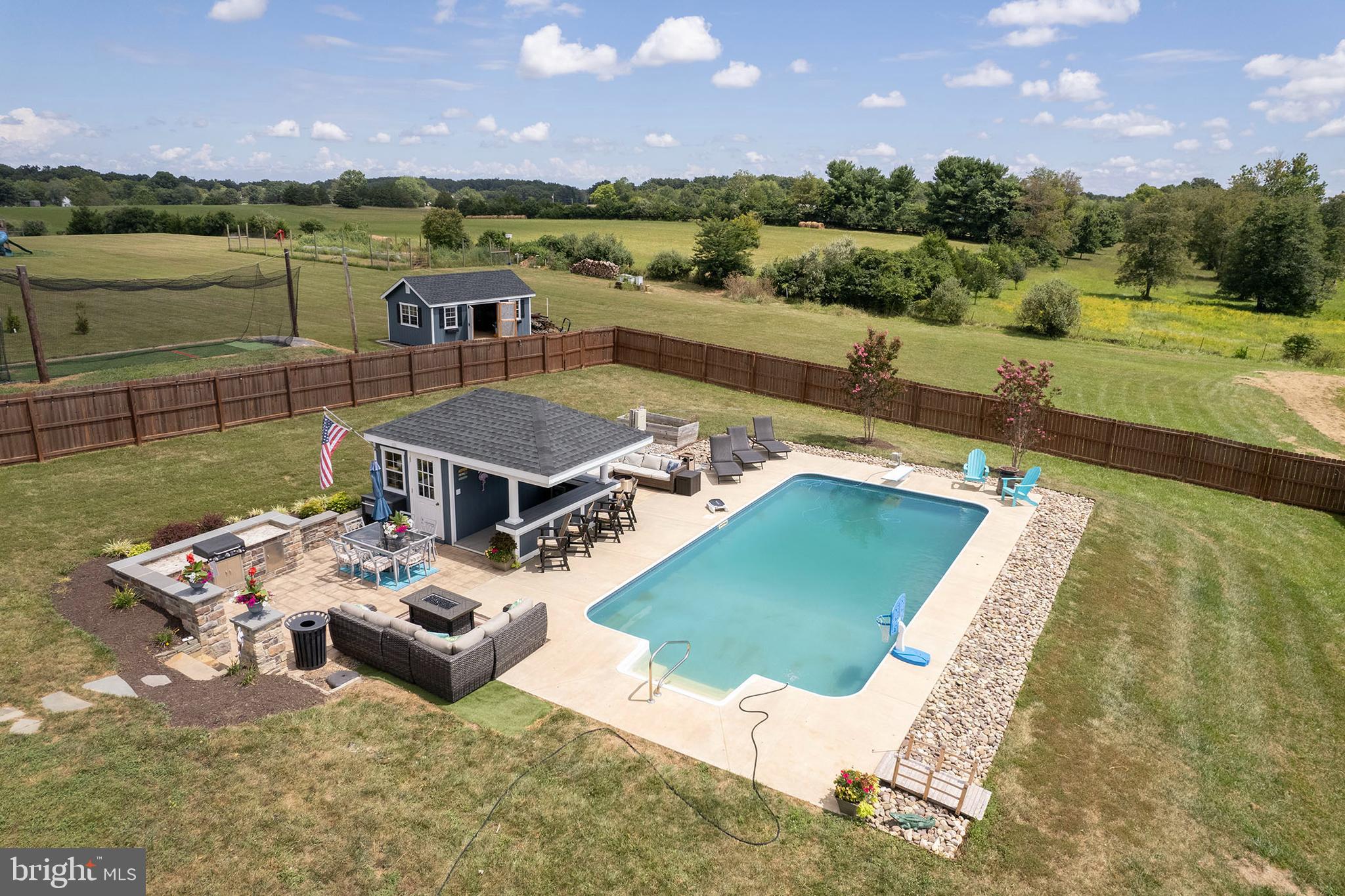 GRACE CHURCH MEADOWS - Residential