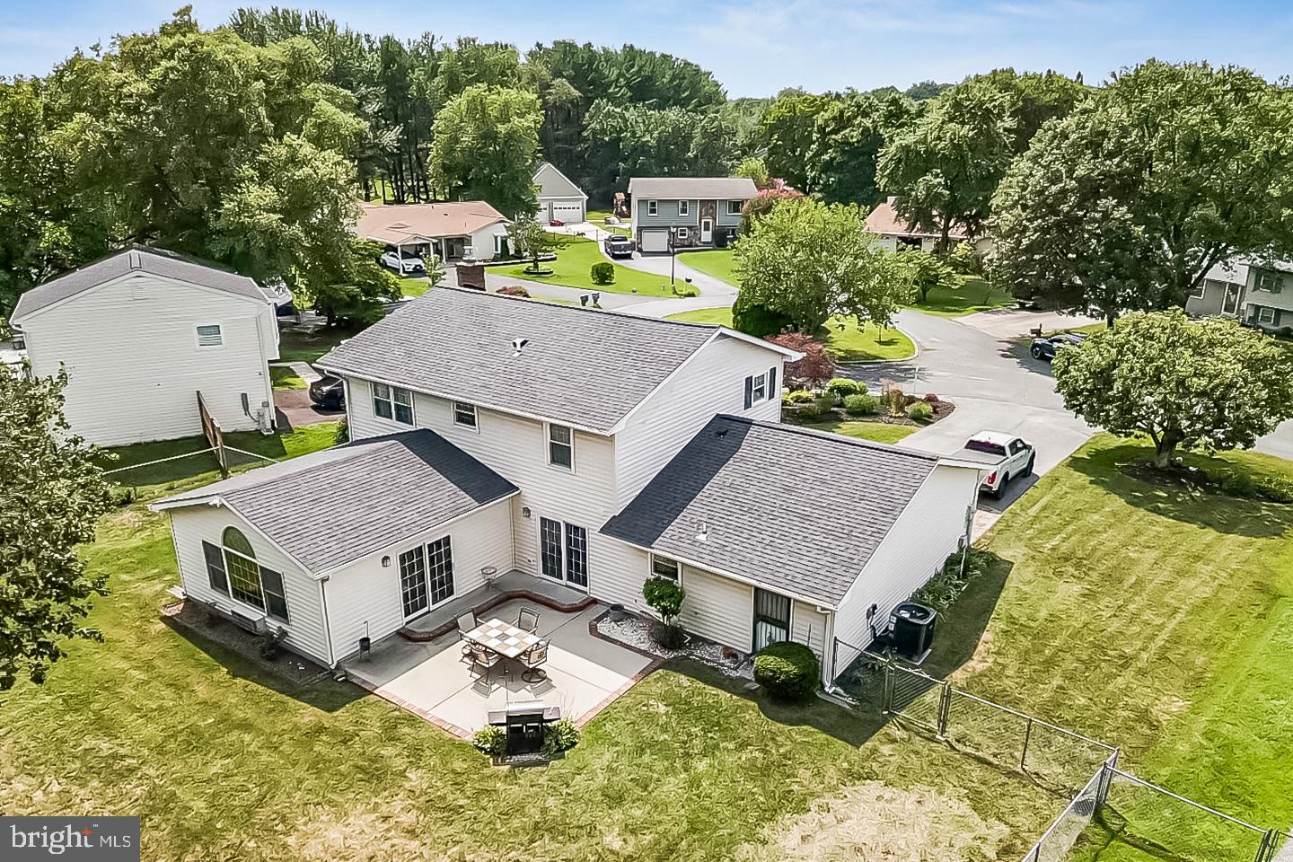 8137 WINDMILL COURT