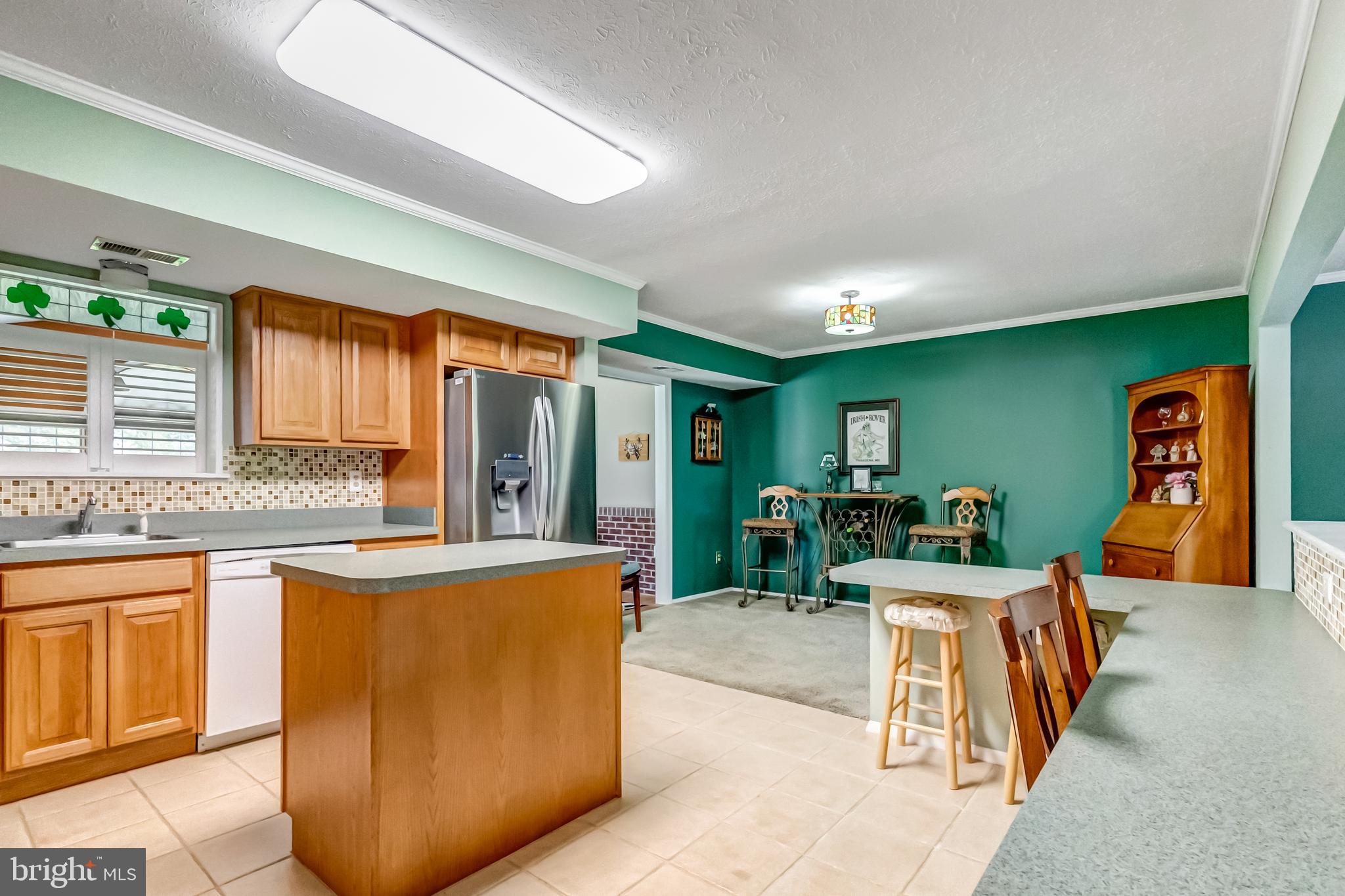 8137 WINDMILL COURT