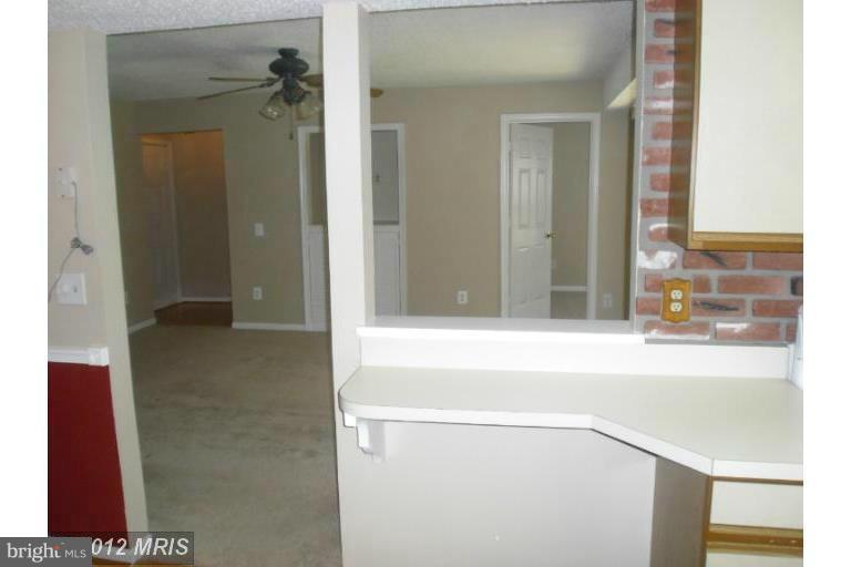 HUNTERS SQUARE - Residential Lease