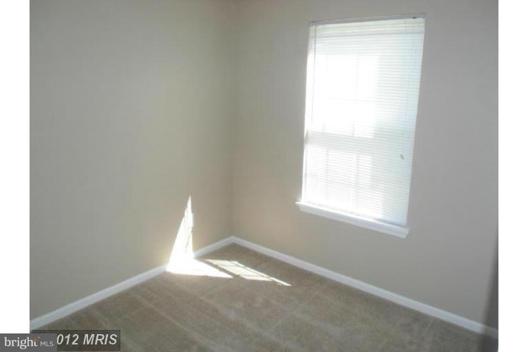 HUNTERS SQUARE - Residential Lease