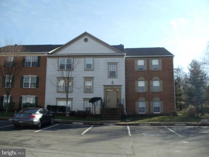 HUNTERS SQUARE - Residential Lease